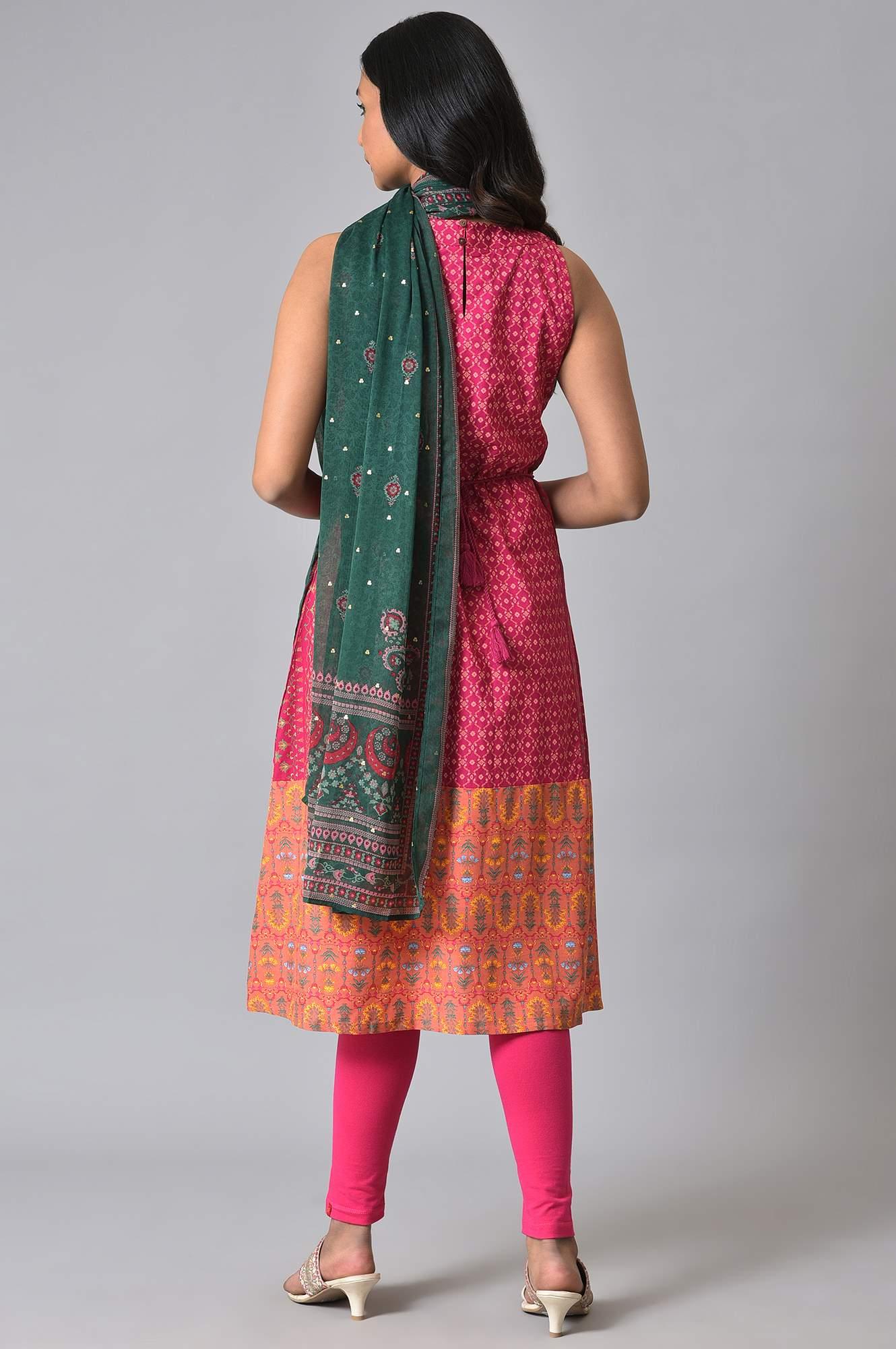 Dark Pink Embroidered kurta With Pink Tights And Green Chiffon Dupataa - Image 2