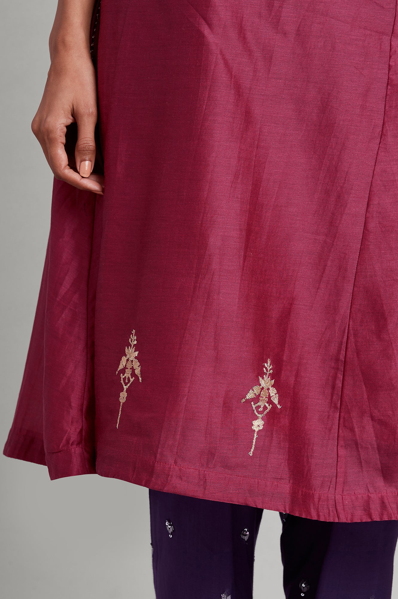 Dark Pink Mandarin Neck Panelled kurta - Image 8