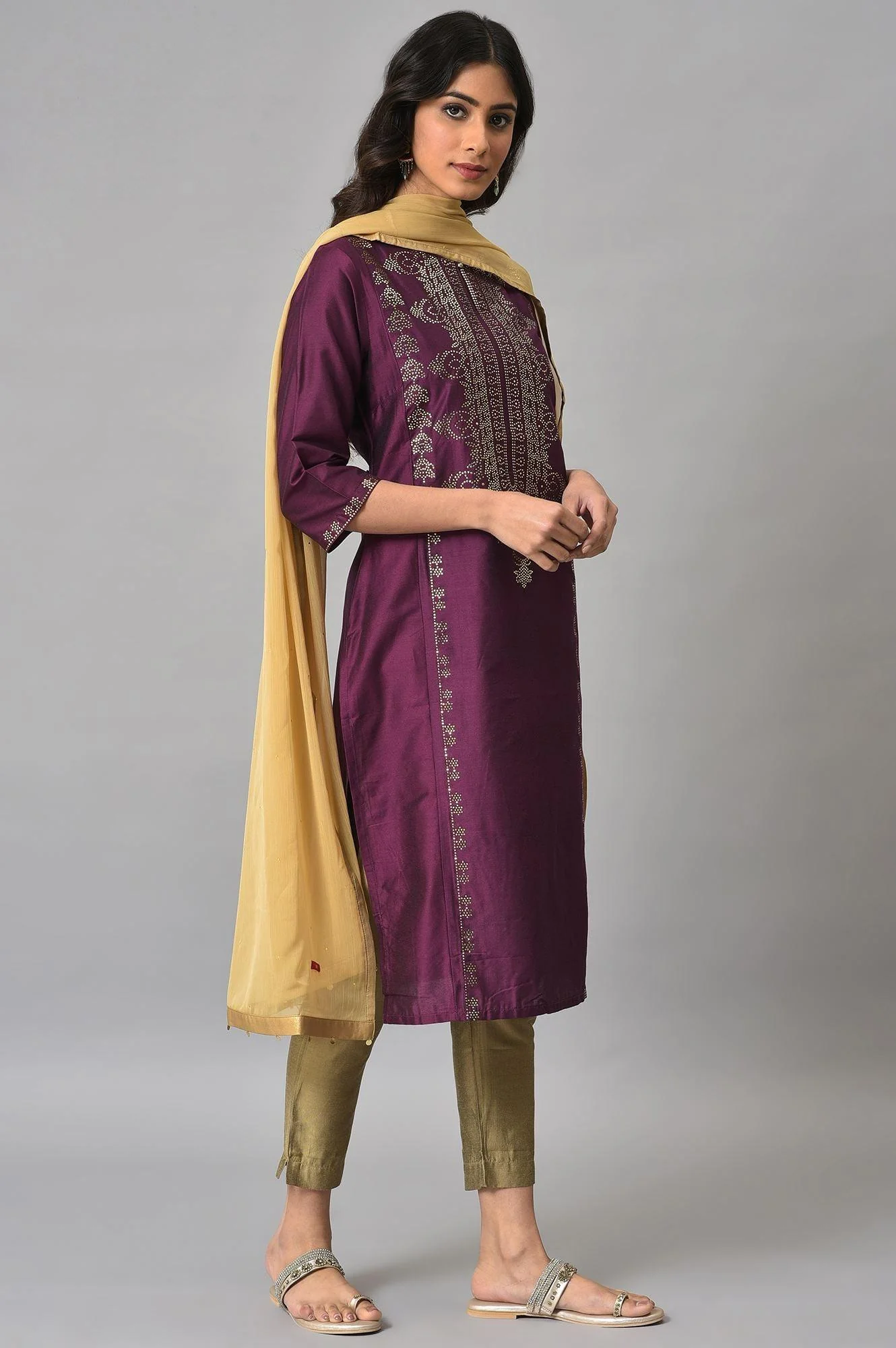 Dark Pink Mukaish Placement Print kurta With Golden Pants And Dupatta - Image 4