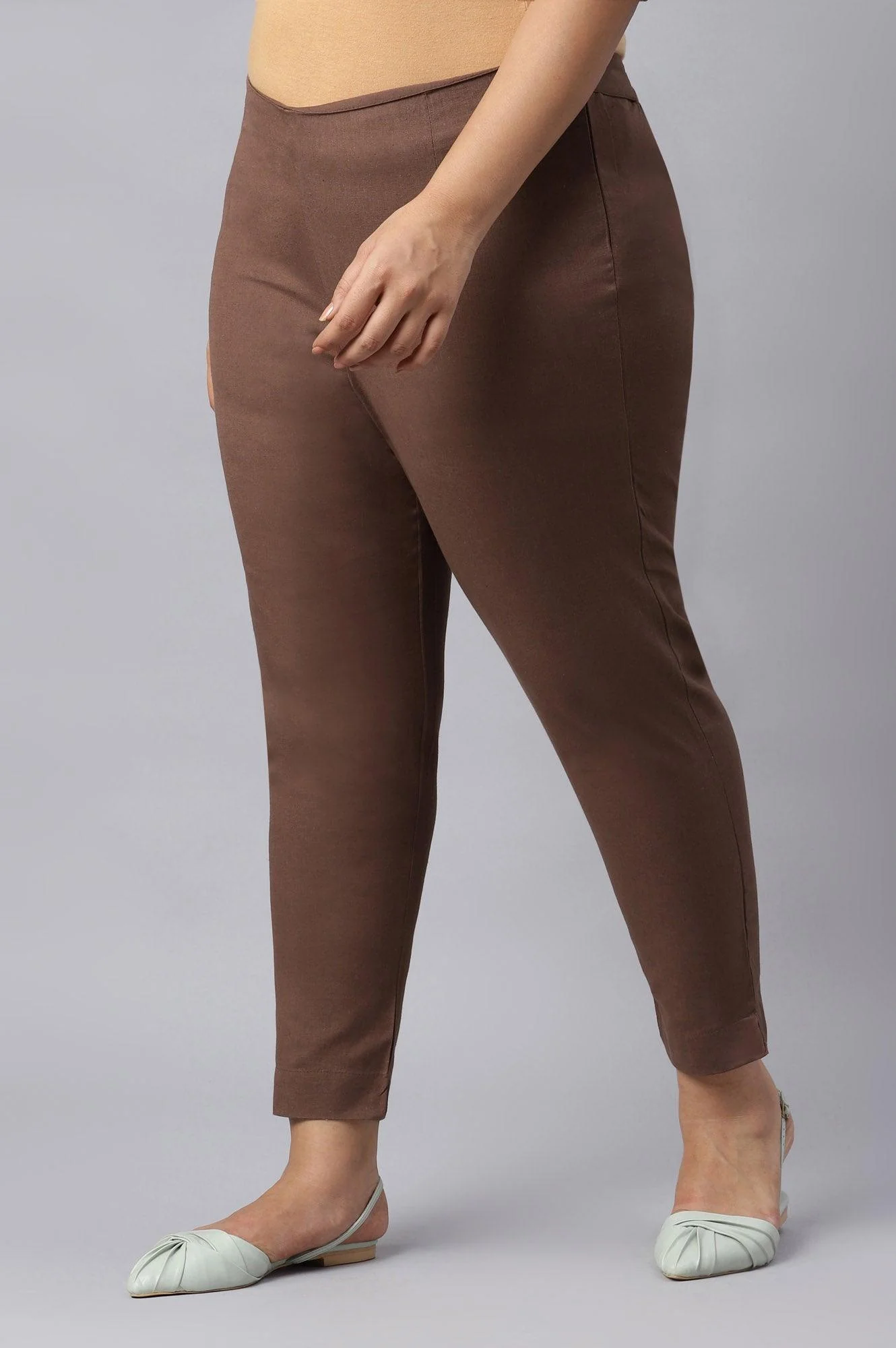 Deep Brown Solid Women Plus Size Slim Pants - Image 3
