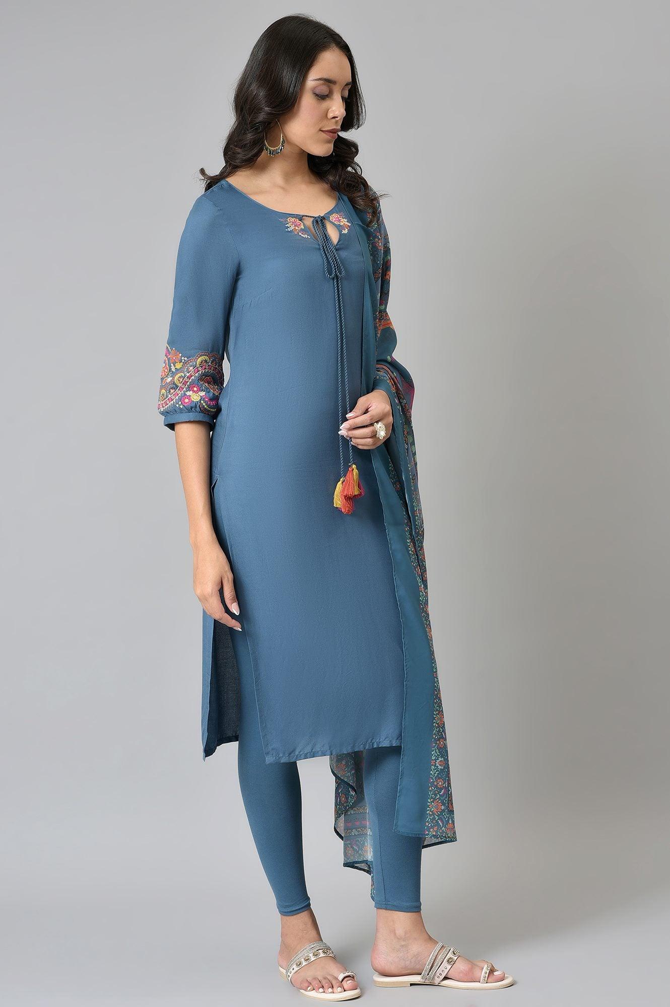 Deep Teal Fusion Embroidered kurta With Knitted Tights And Printed Dupatta - Image 4