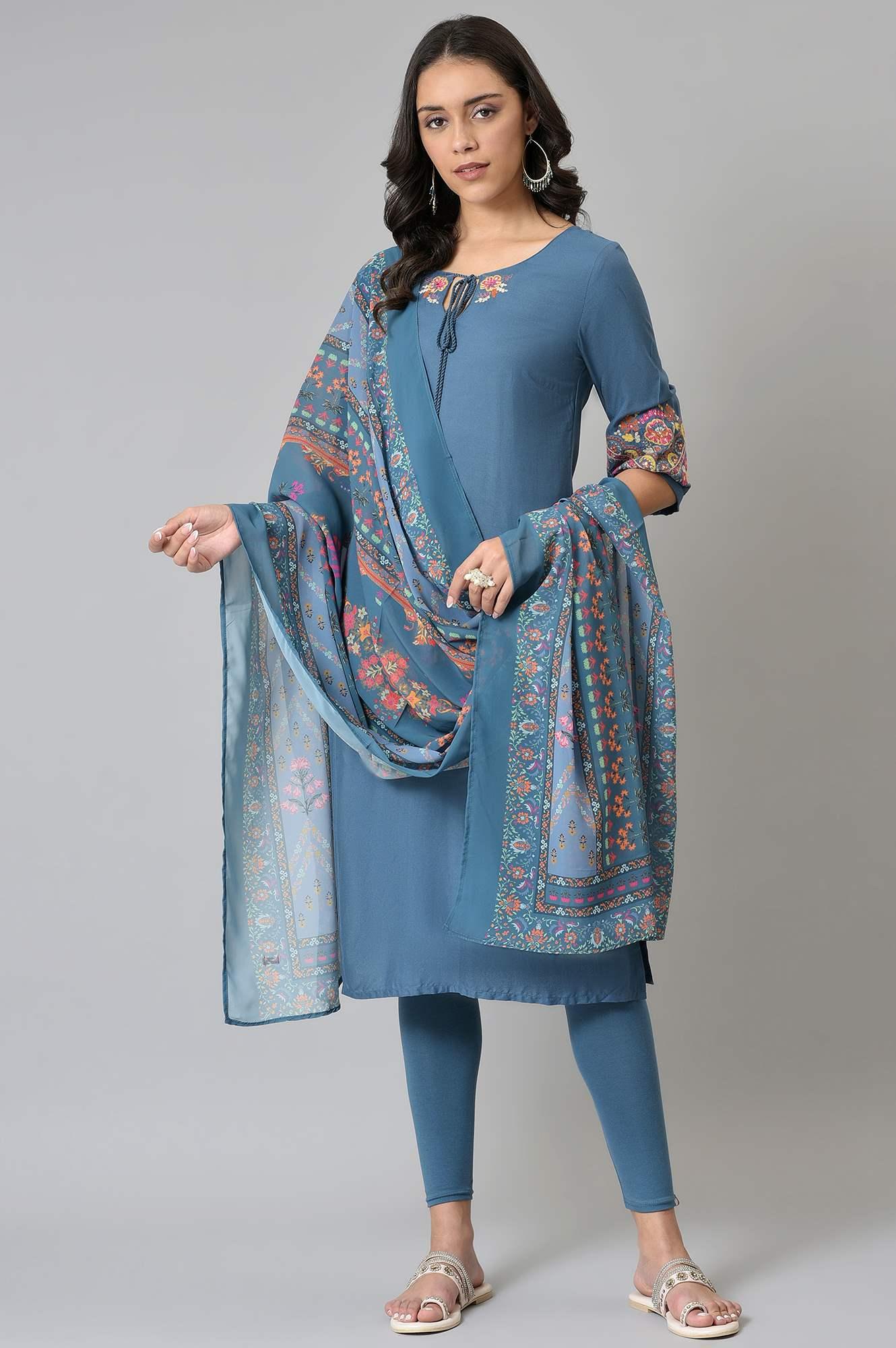 Deep Teal Fusion Embroidered kurta With Knitted Tights And Printed Dupatta - Image 7