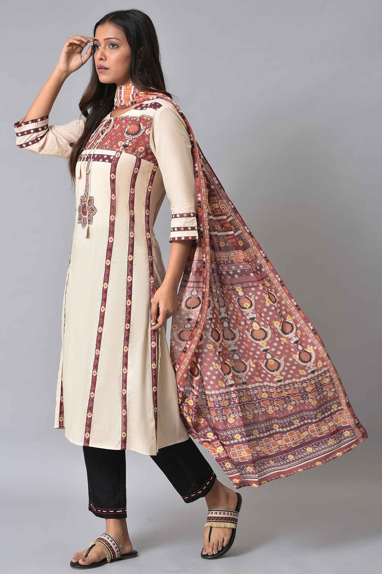 Ecru And Brown Printed Dupatta - Image 3