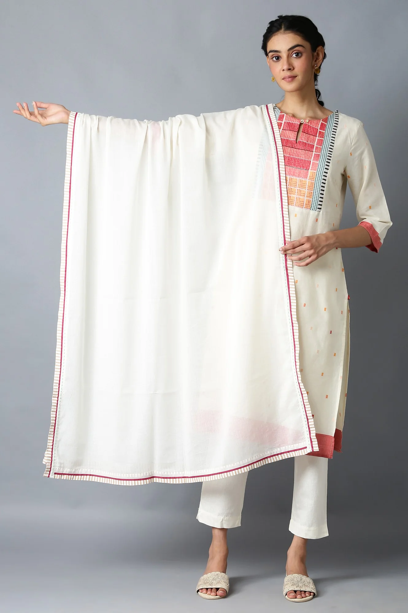 Ecru Cotton Dupatta With Printed Border - Image 2