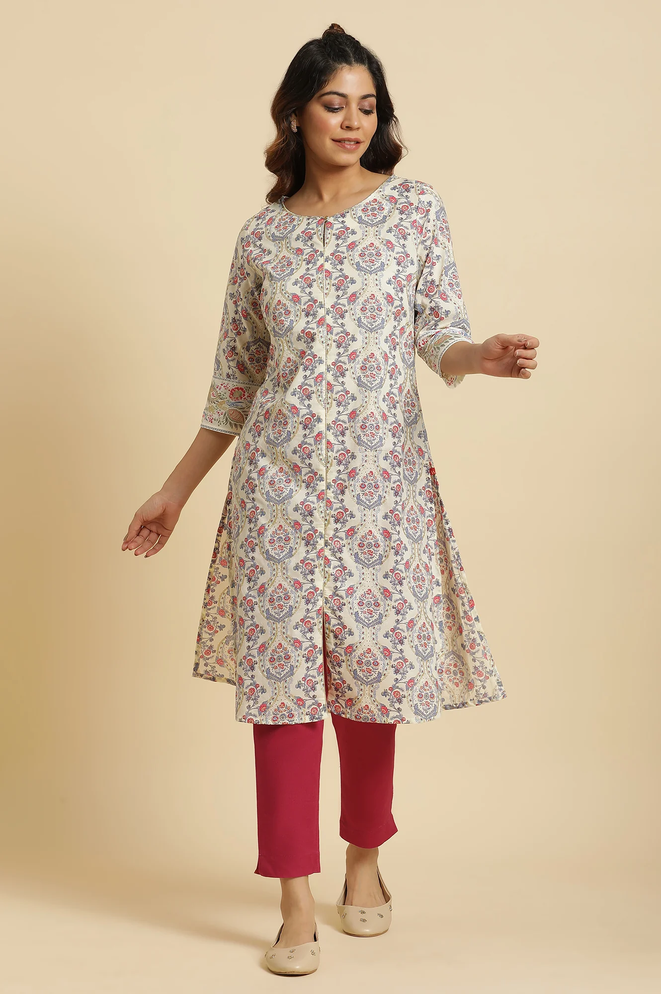 Ecru Cotton Kurta with Multi-coloured Floral Print - Image 2