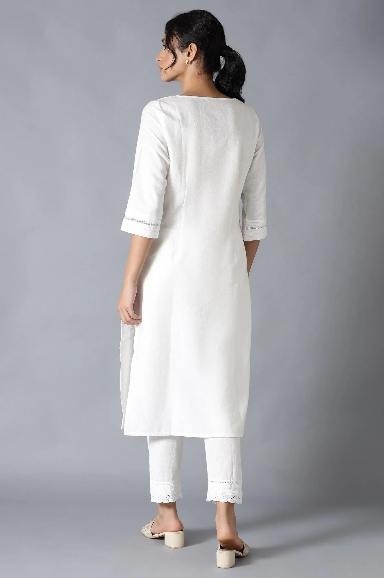 Ecru Embroidered kurta - Image 2