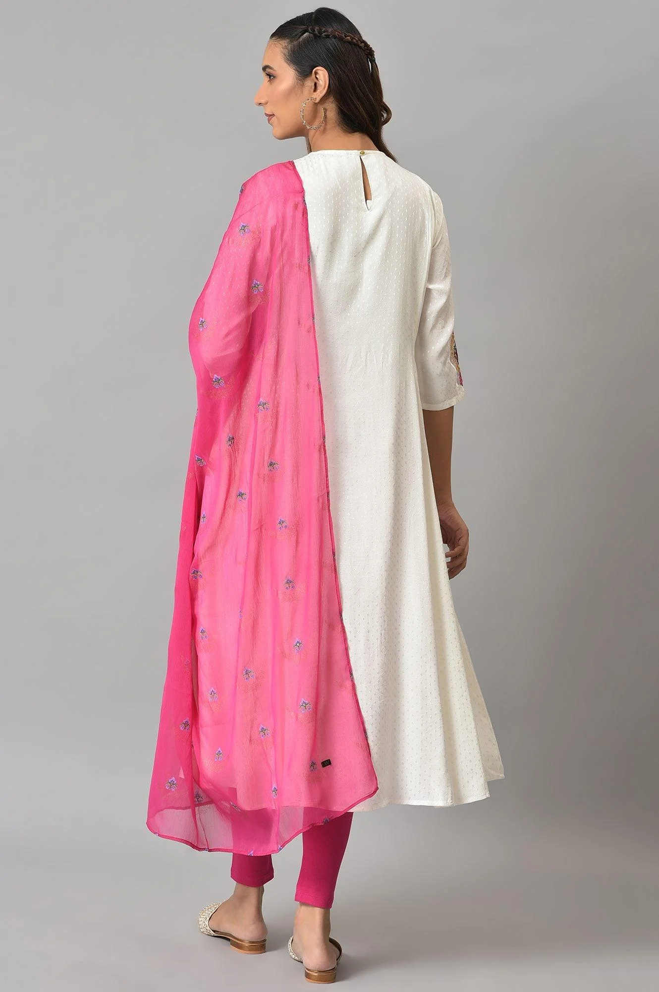 Ecru Embroudered Flared kurta In Round Neck With Tights And Chiffon Dupatta - Image 2