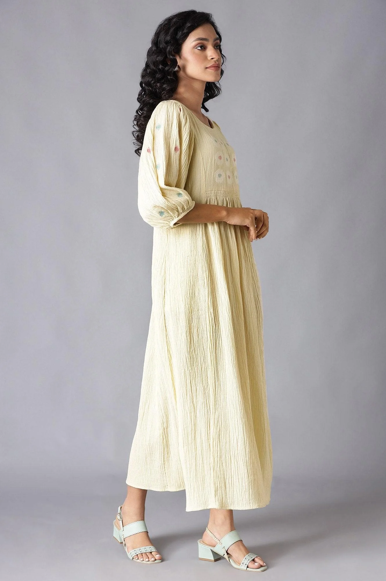 Ecru Flared Cotton Dress With Gathered Sleeves - Image 4