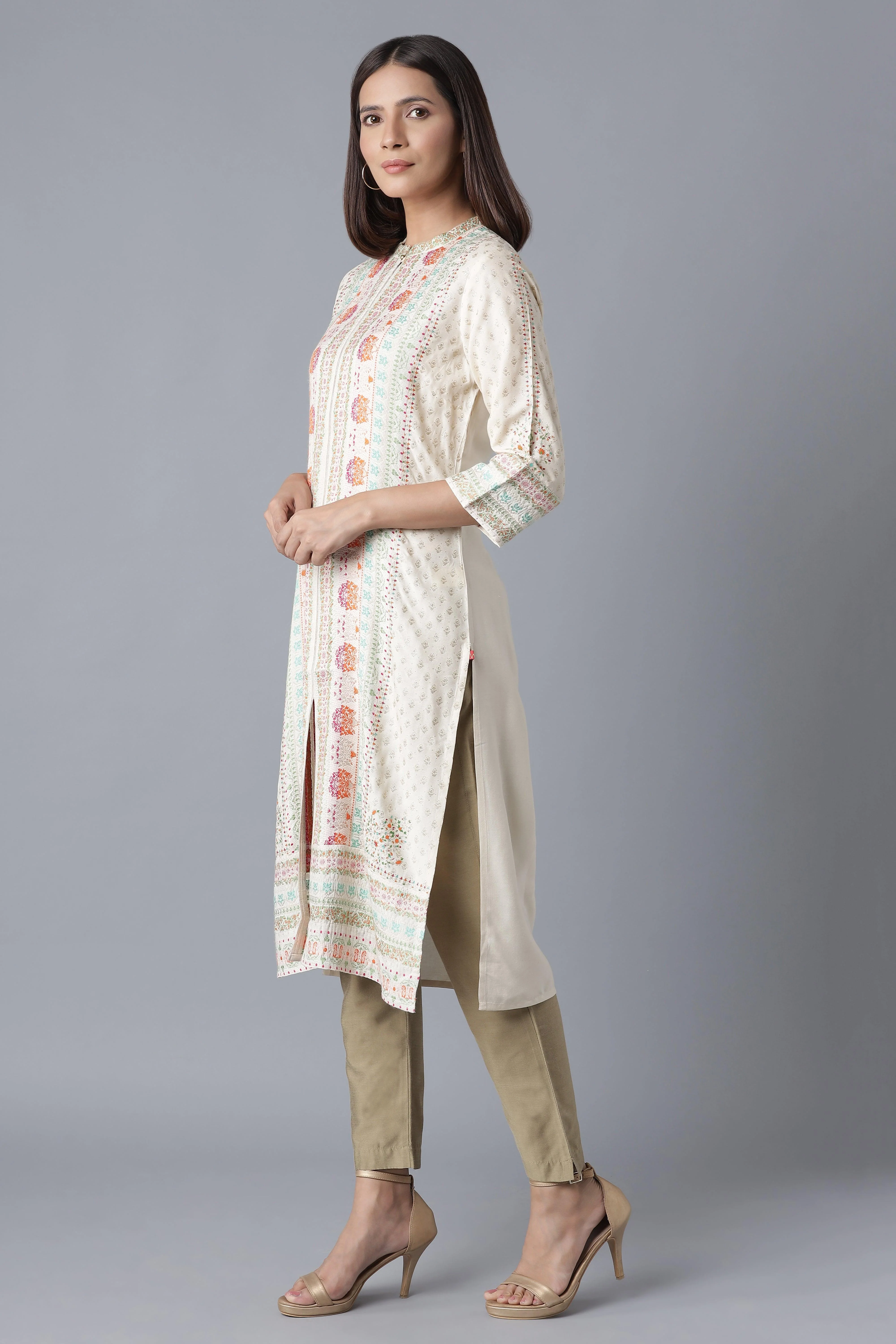 Ecru Floral Print kurta with Sequin - Image 3