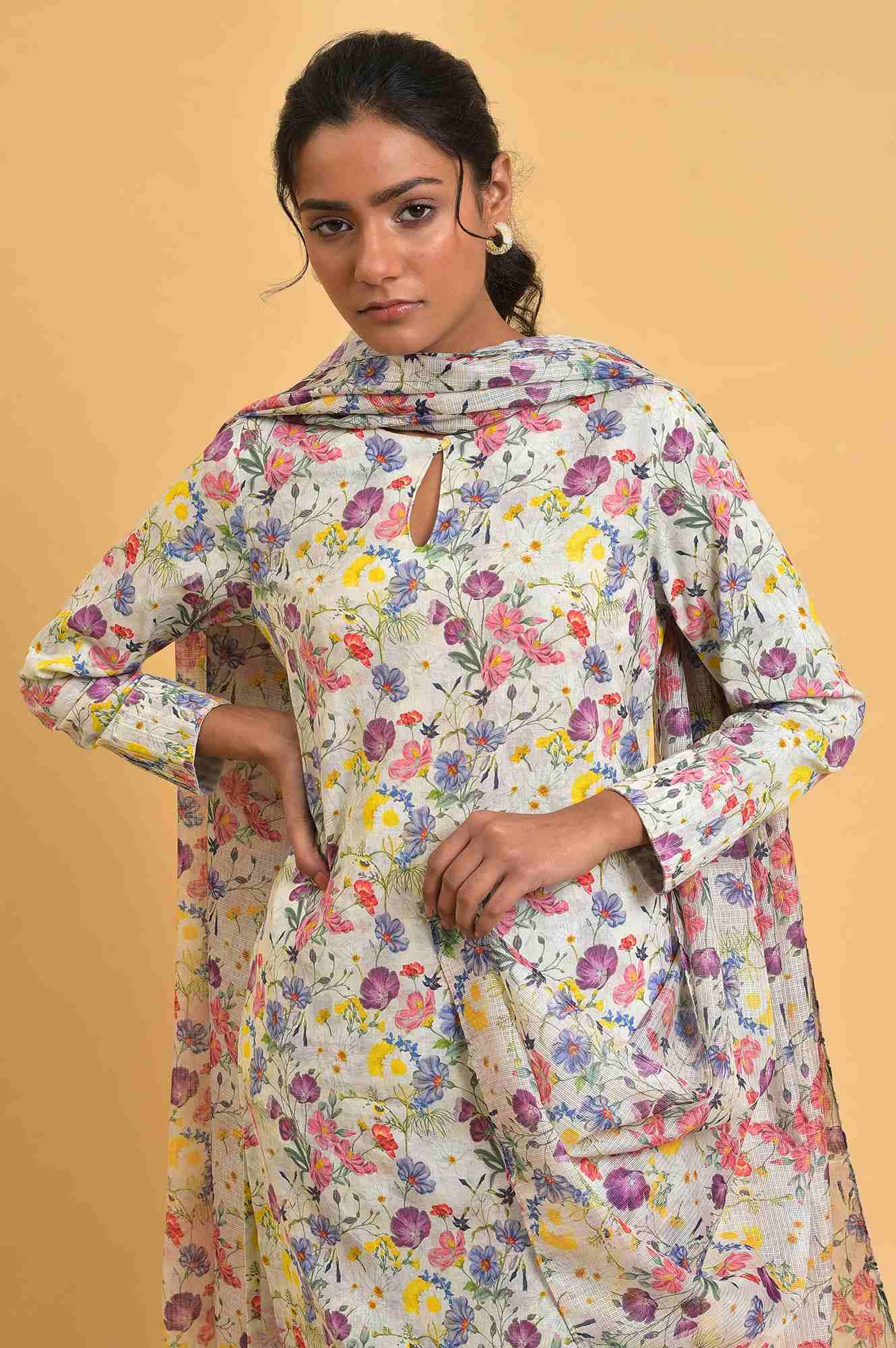 Ecru Floral Print-On-Print kurta Set - Image 5