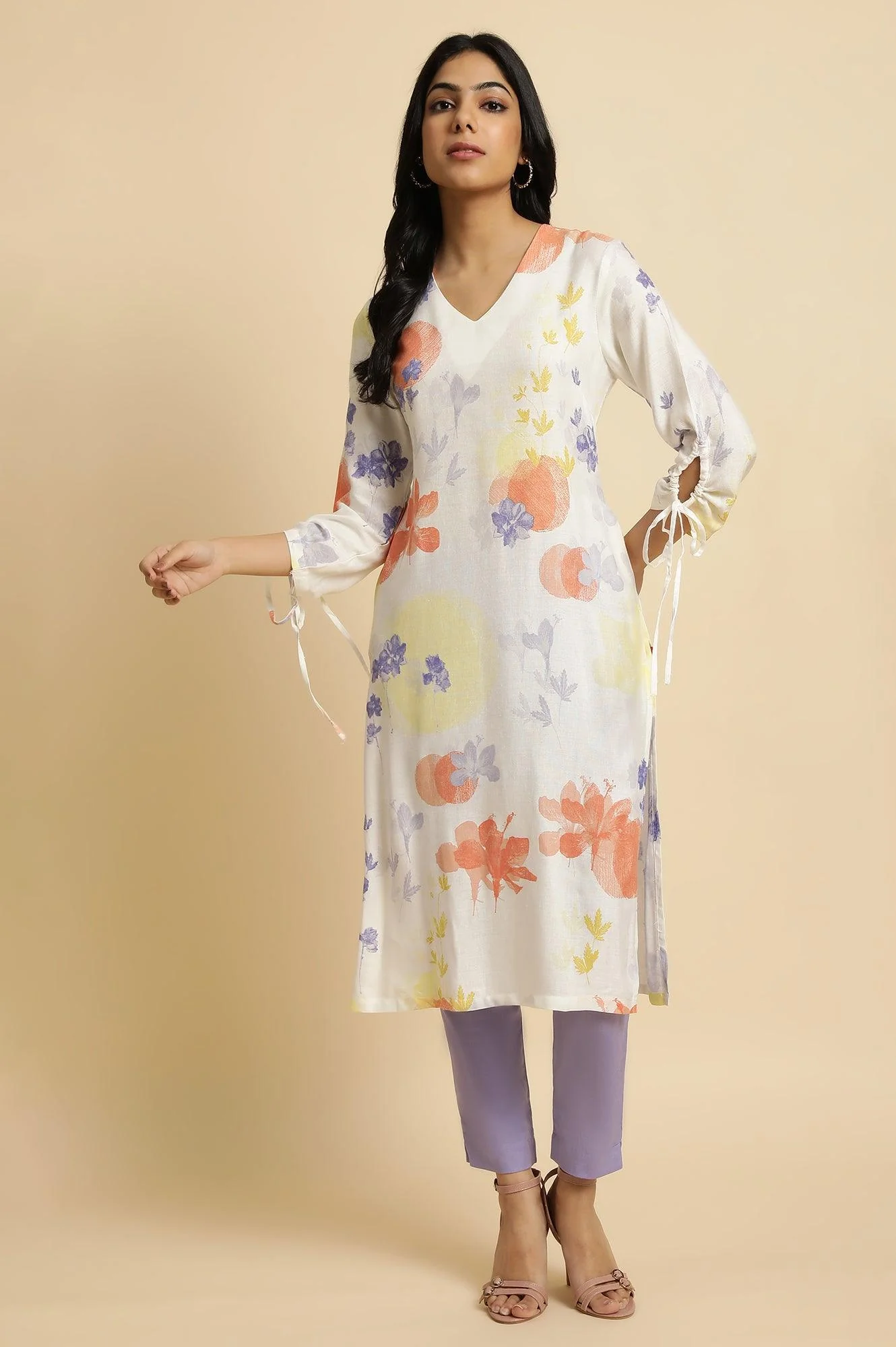 Ecru Floral Printed kurta Set - Image 5