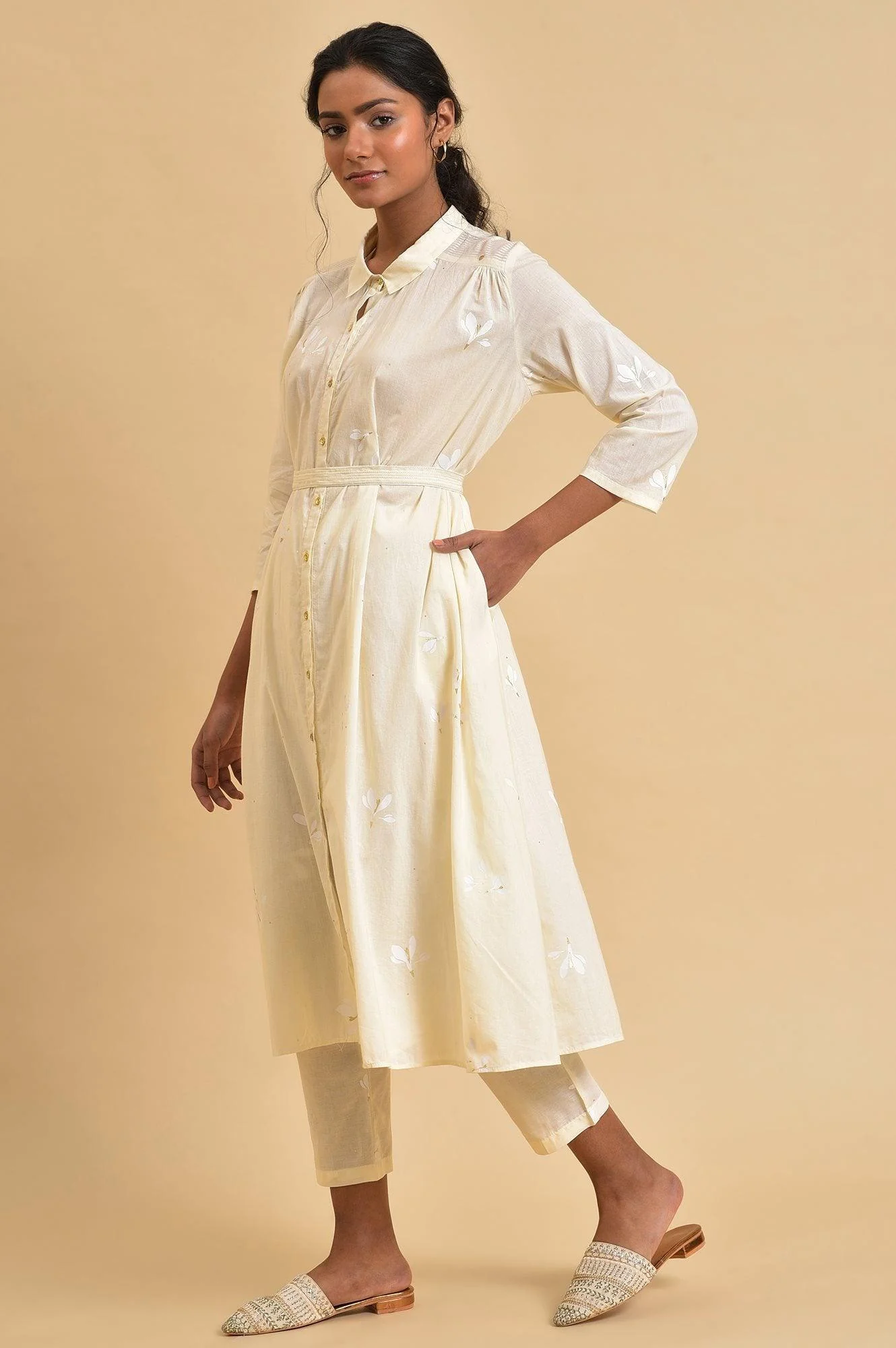 Ecru Floral Printed Shirt kurta Co-Ord Set With Belt - Image 3
