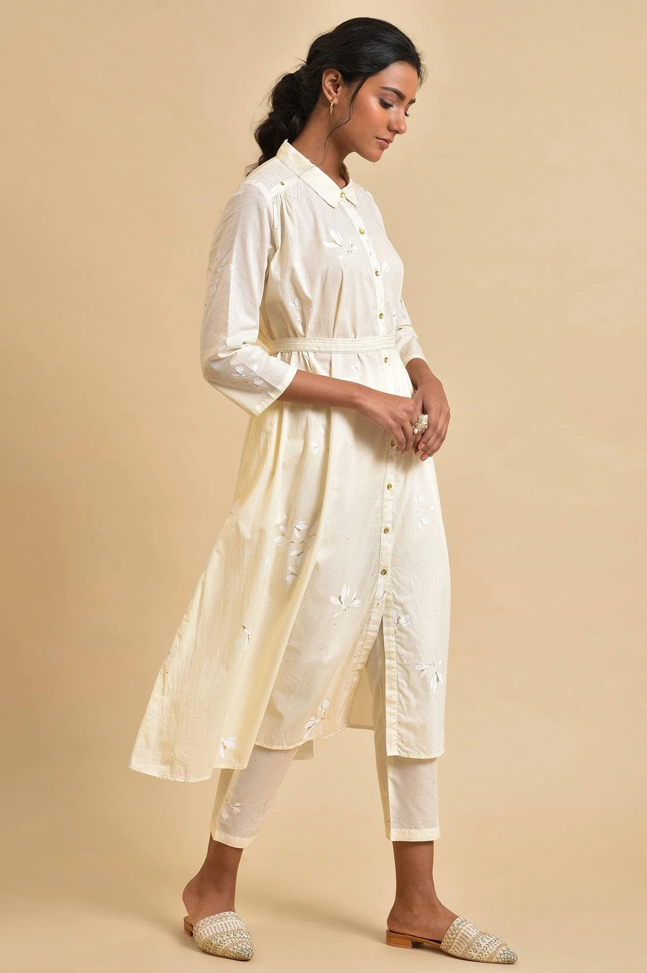 Ecru Floral Printed Shirt kurta Co-Ord Set With Belt - Image 4
