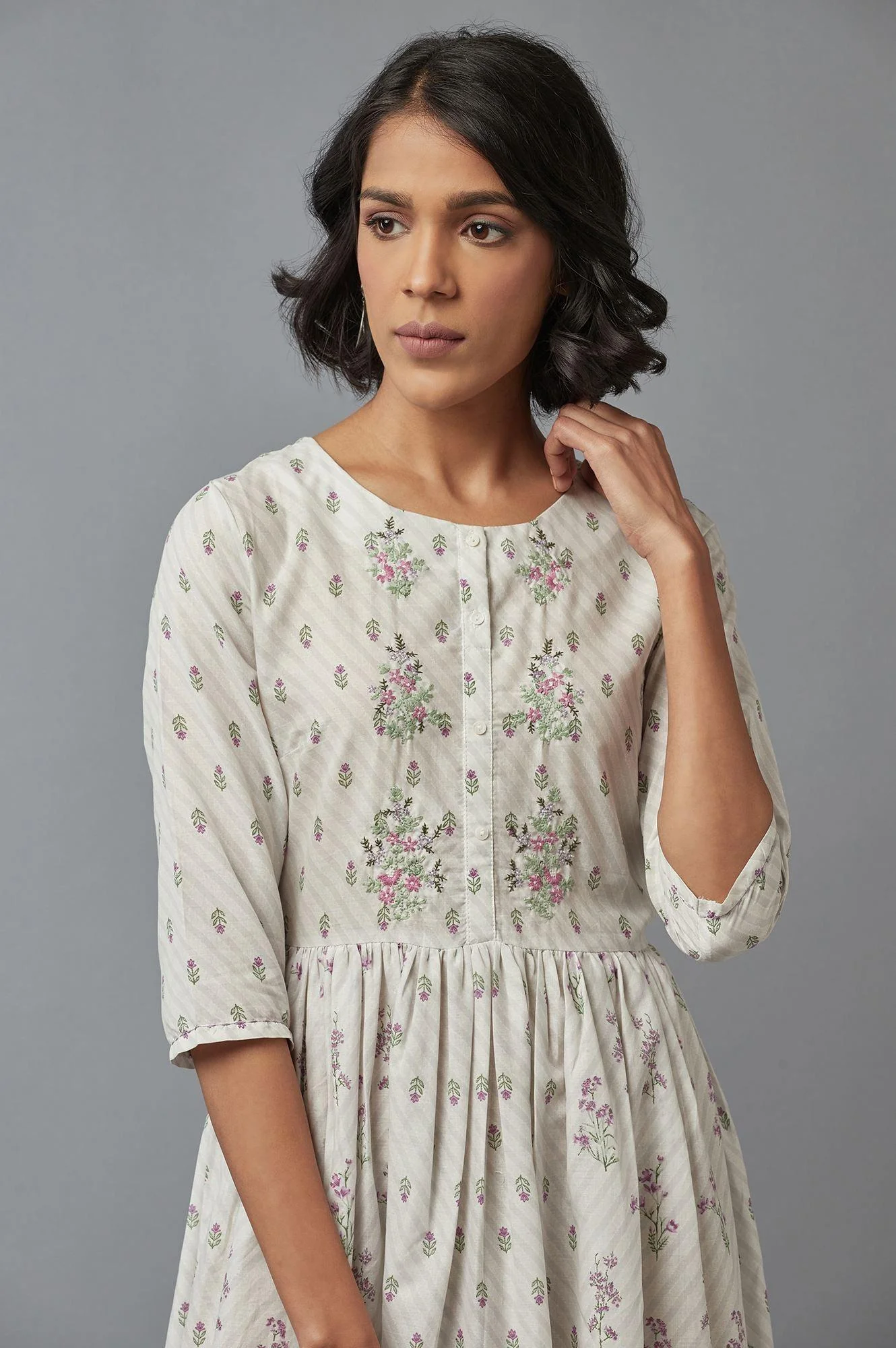 Ecru Gathered Dress with Embroidery - Image 5