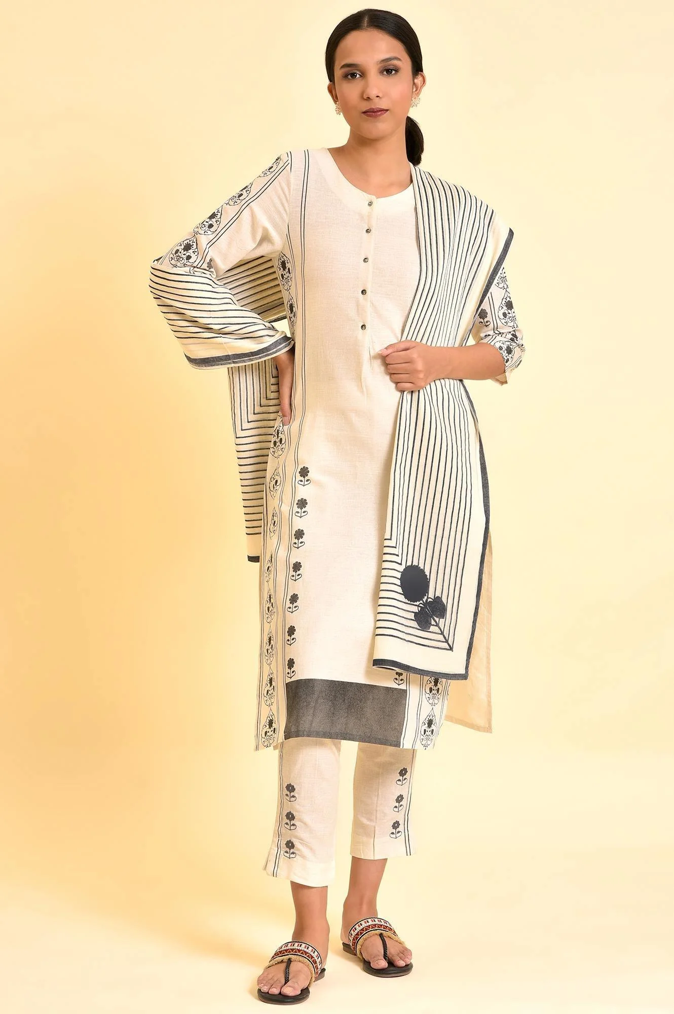 Ecru Printed Cotton Flax Kurta, Pants And Dupatta Set - Image 2