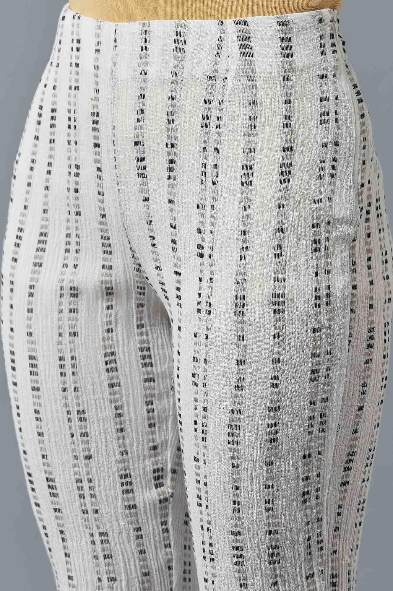 Ecru Printed kurta In Round Neck With Slim Pants - Image 6