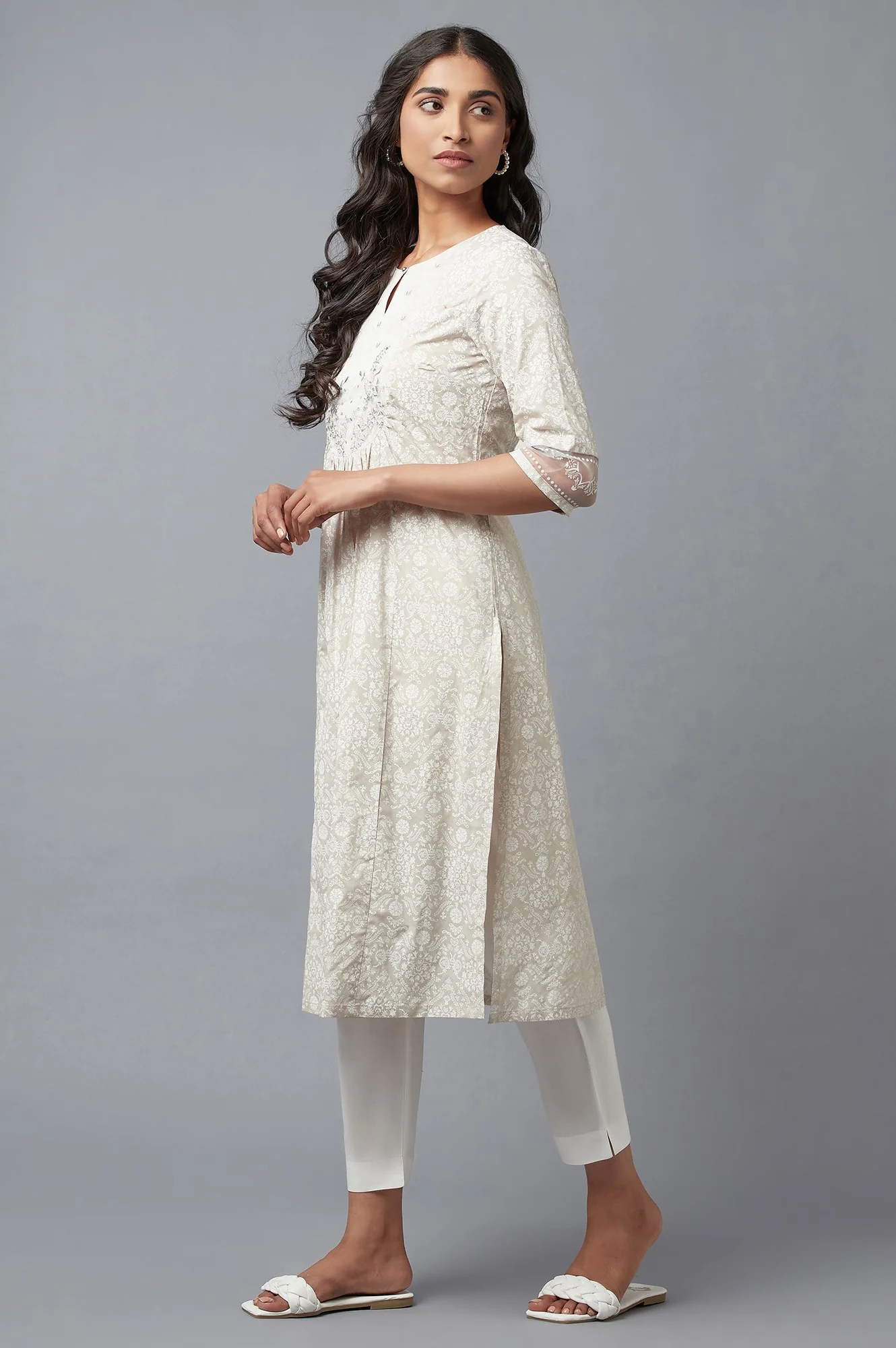 Ecru Printed kurta With Embroidery - Image 3