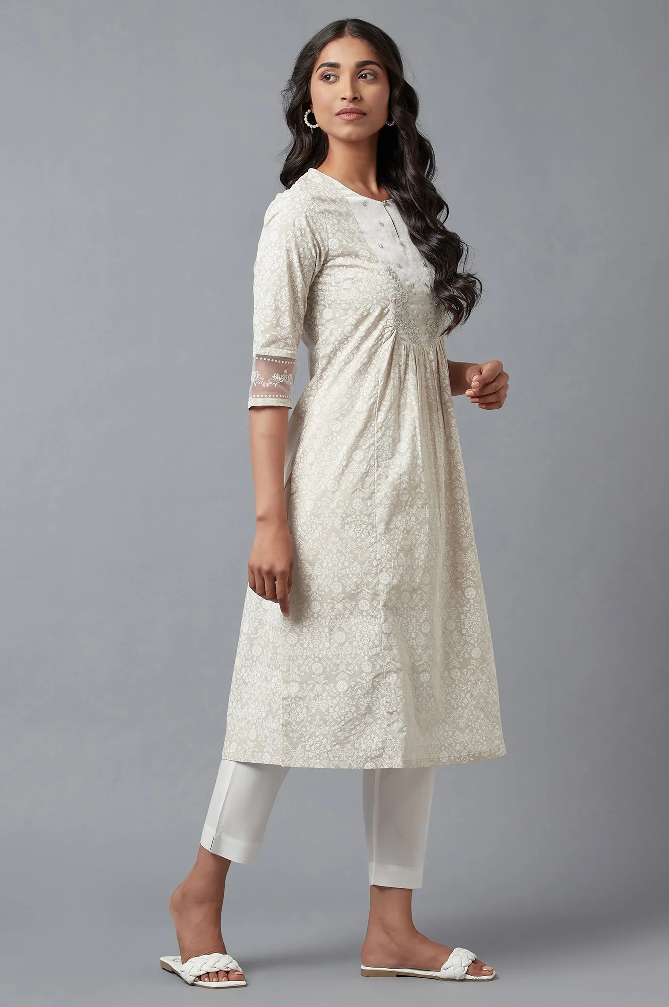 Ecru Printed kurta With Embroidery - Image 4