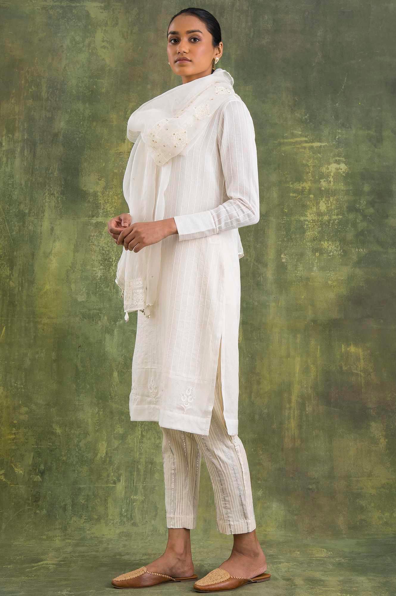 Ecru Silk Organza Embroidered Drape - Image 2