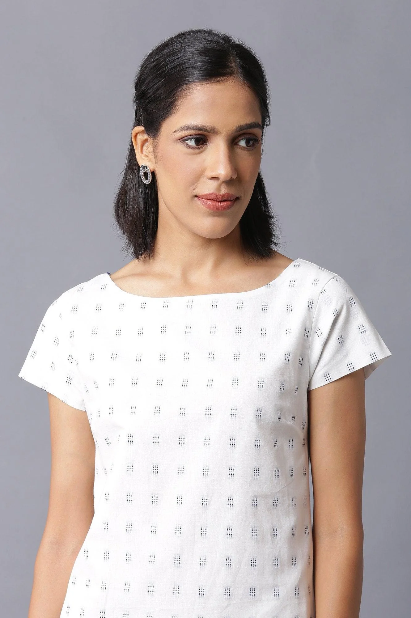Ecru Solid Cotton Dobby Textured Dress In Round Neck - Image 5