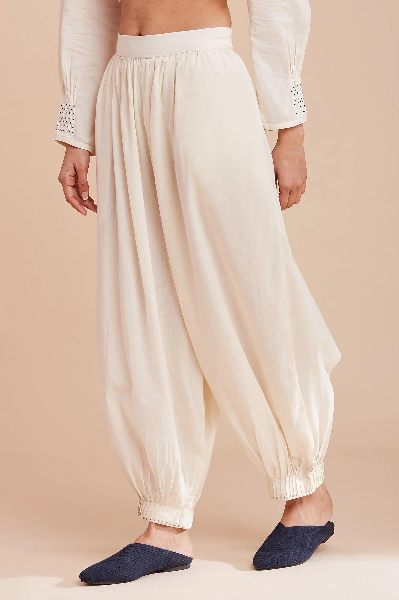 Ecru Solid Hem Cuffed Salwar Pants - Image 3