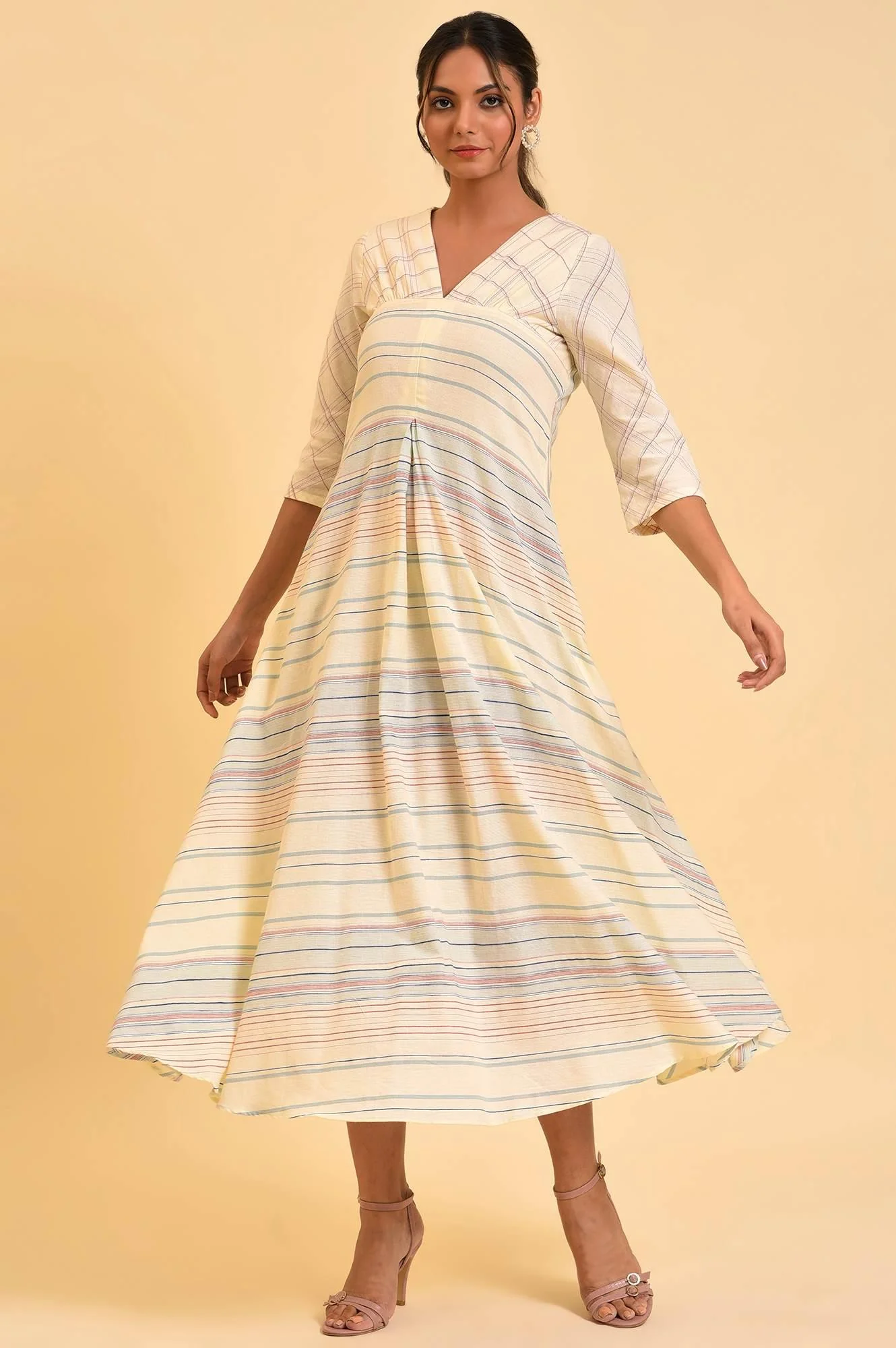 Ecru Summer Maxi Dress With Stylized Back - Image 6