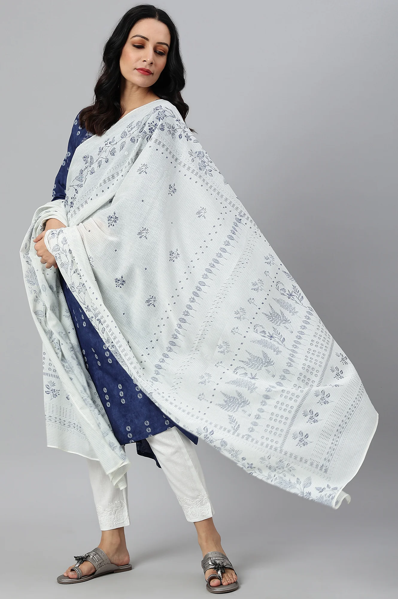 Ecru Voile Printed Dupatta - Image 3