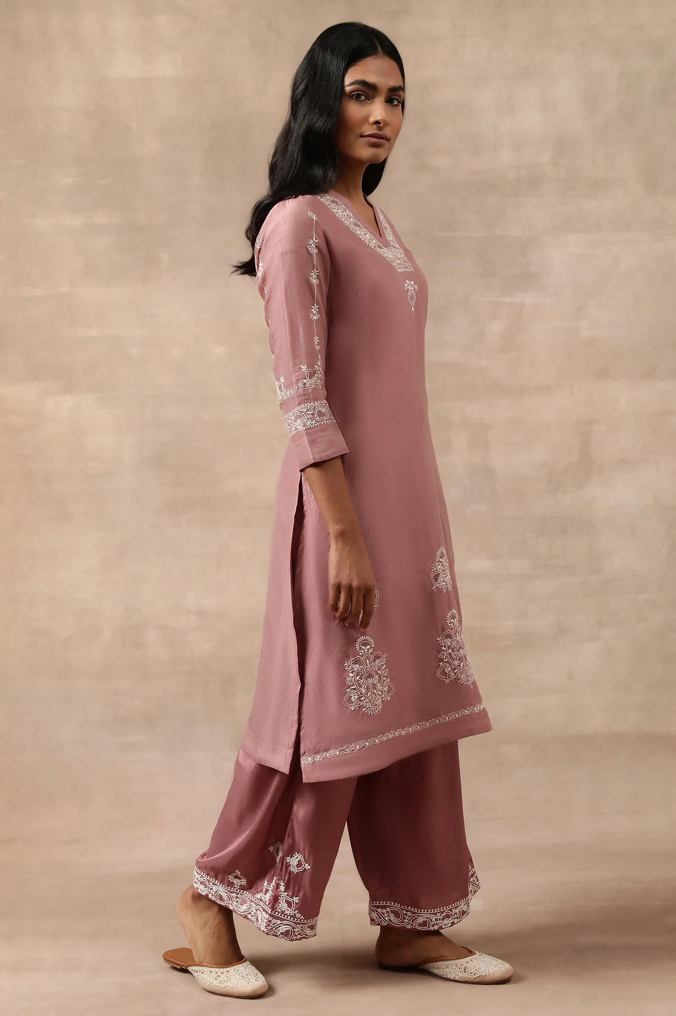 Elegant Cotton Silk Chikankari kurta - Image 3
