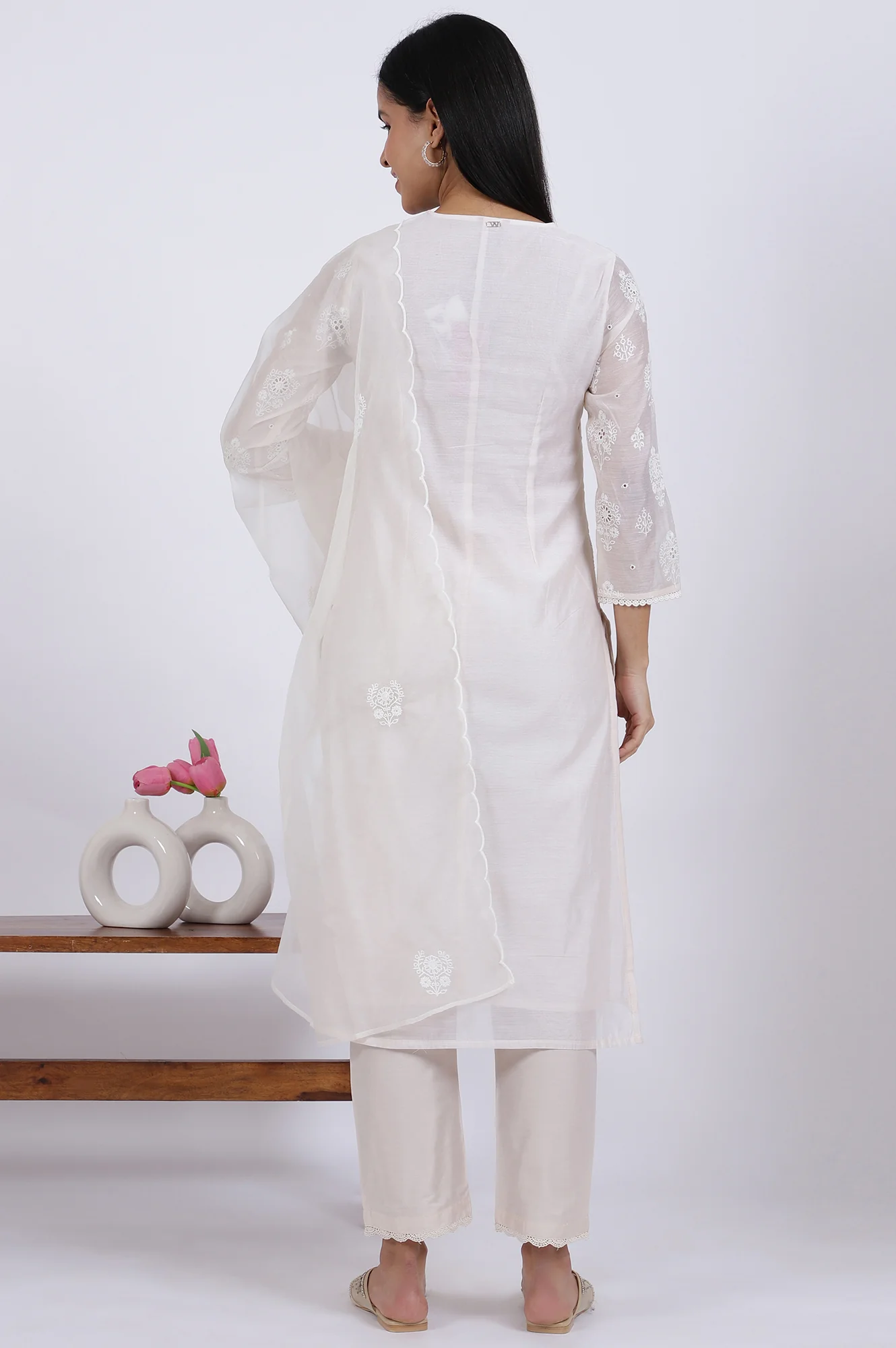 White Embroidered Lace Chanderi Straight Kurta & Straight Pant With Dupatta Set - Image 6