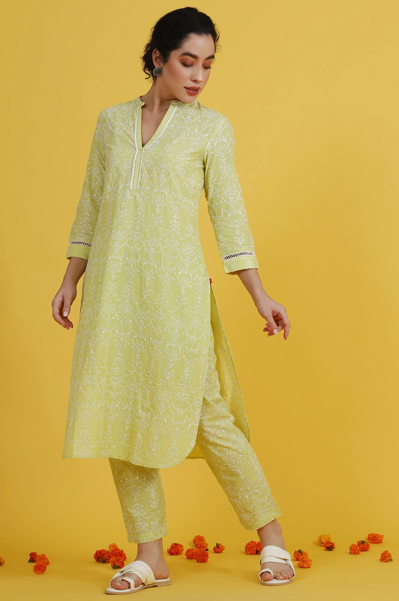 Embroidered Lace Pure Cotton Straight Kurta & Straight pant Set - Image 5
