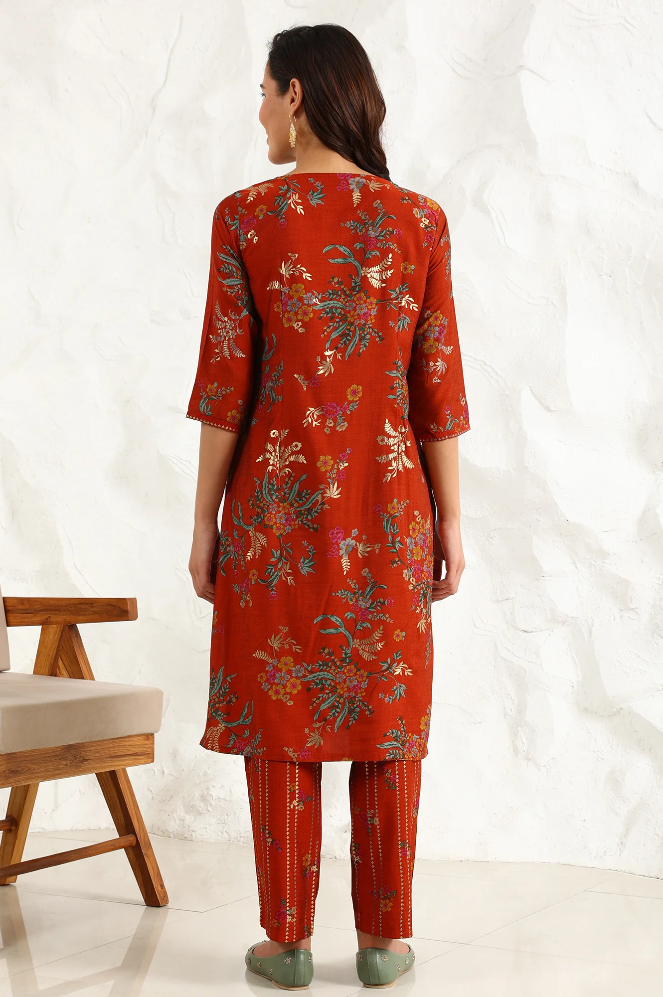 Equestrian Red Foil Floral Printed Vicuna Crepe Straight Kurta And Pants Set - Image 6