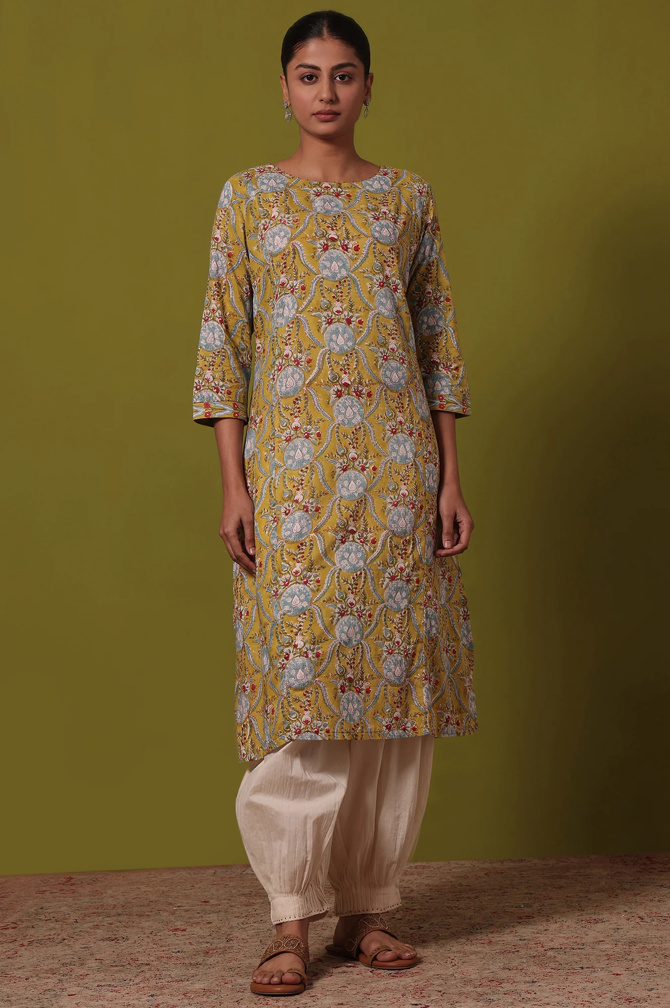 Yellow Floral Printed A-Line Pure Cotton Kurta - Image 2