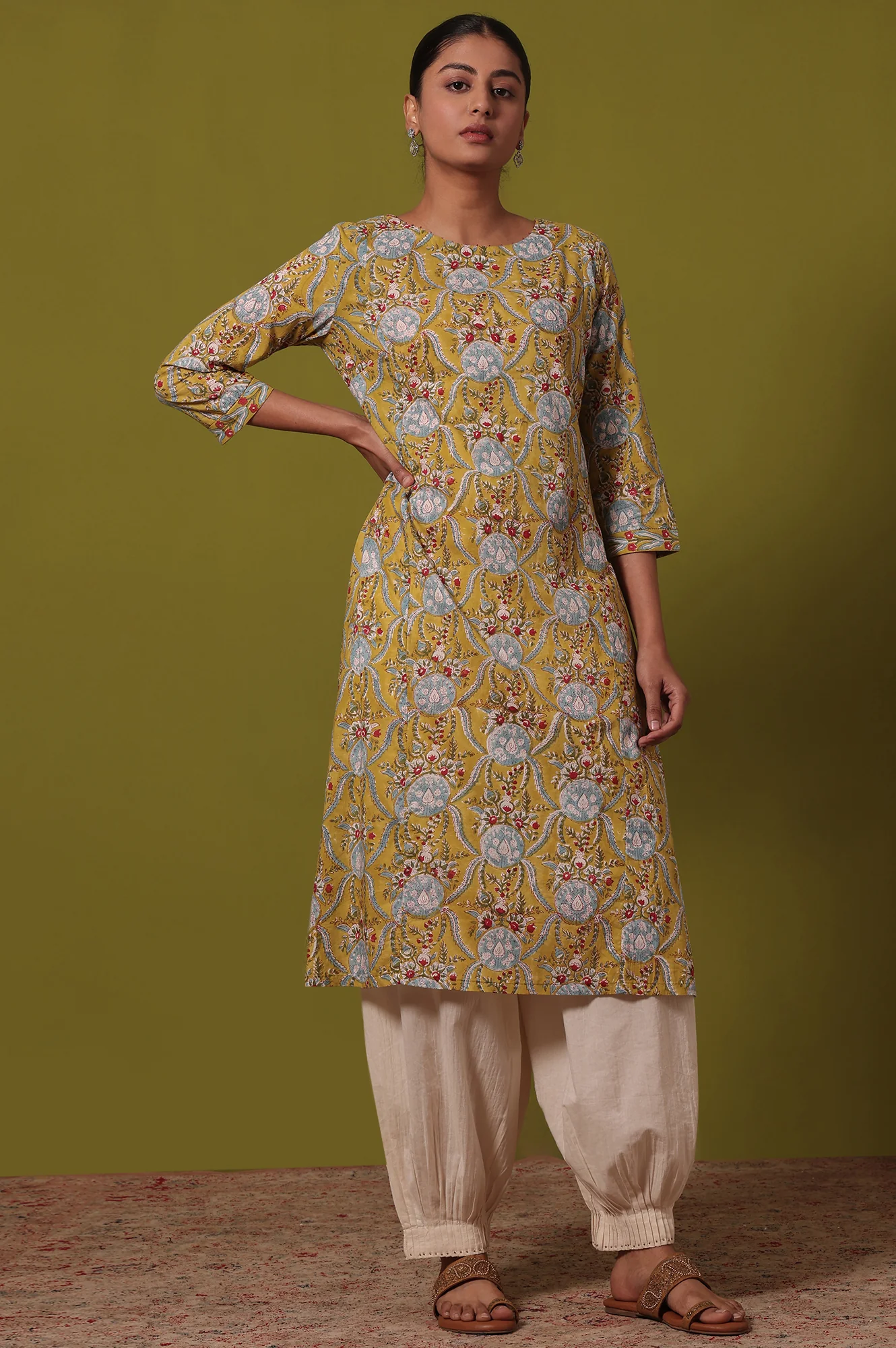 Yellow Floral Printed A-Line Pure Cotton Kurta - Image 3