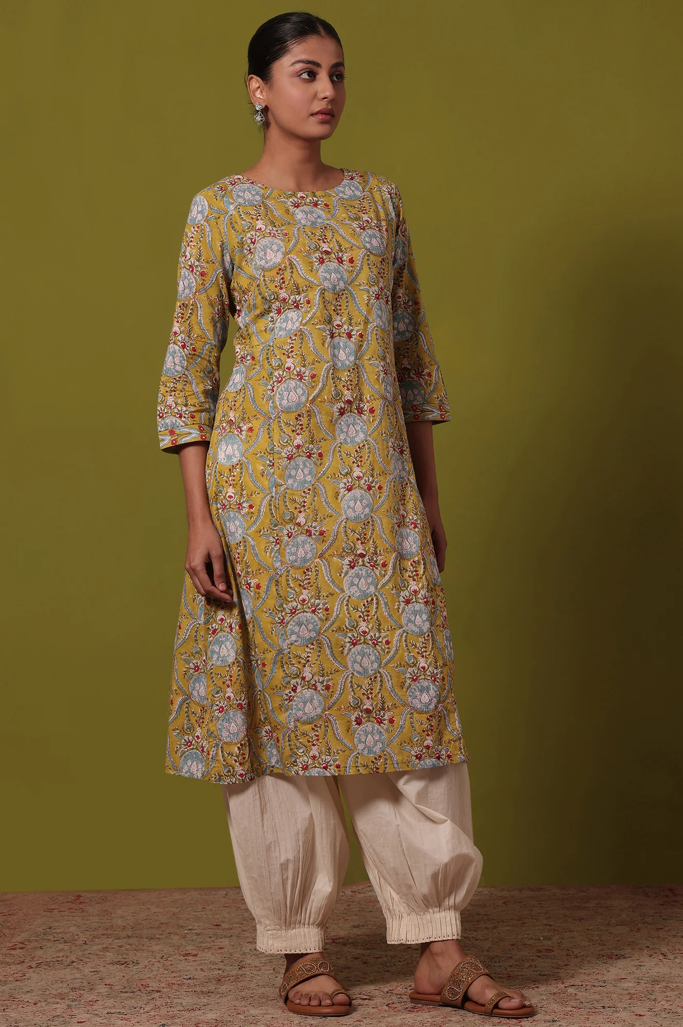 Yellow Floral Printed A-Line Pure Cotton Kurta - Image 7