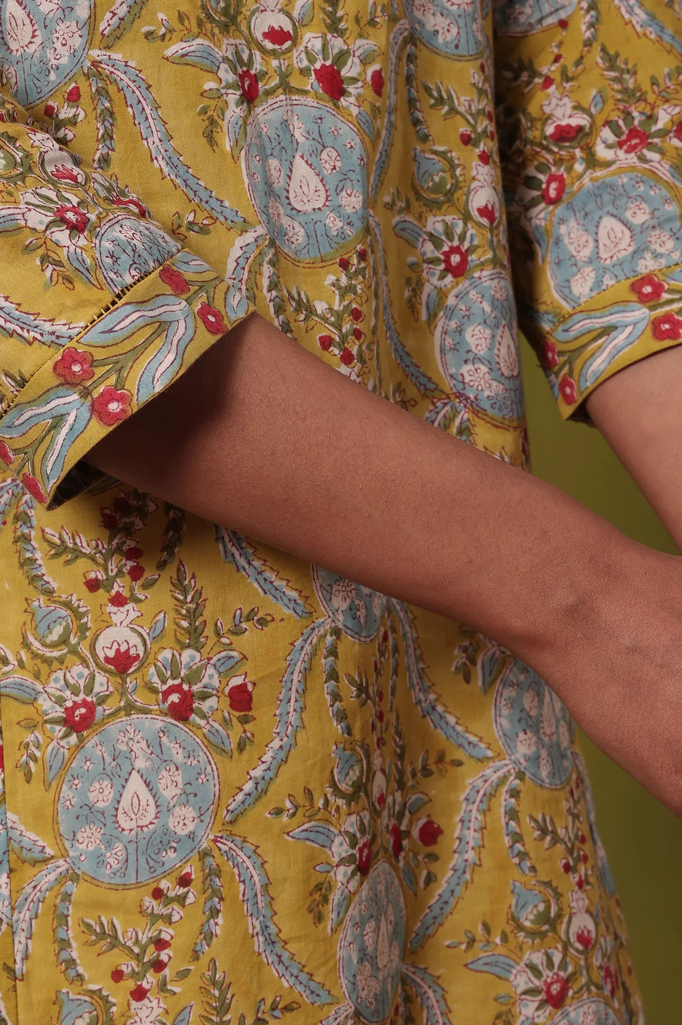 Yellow Floral Printed A-Line Pure Cotton Kurta - Image 8