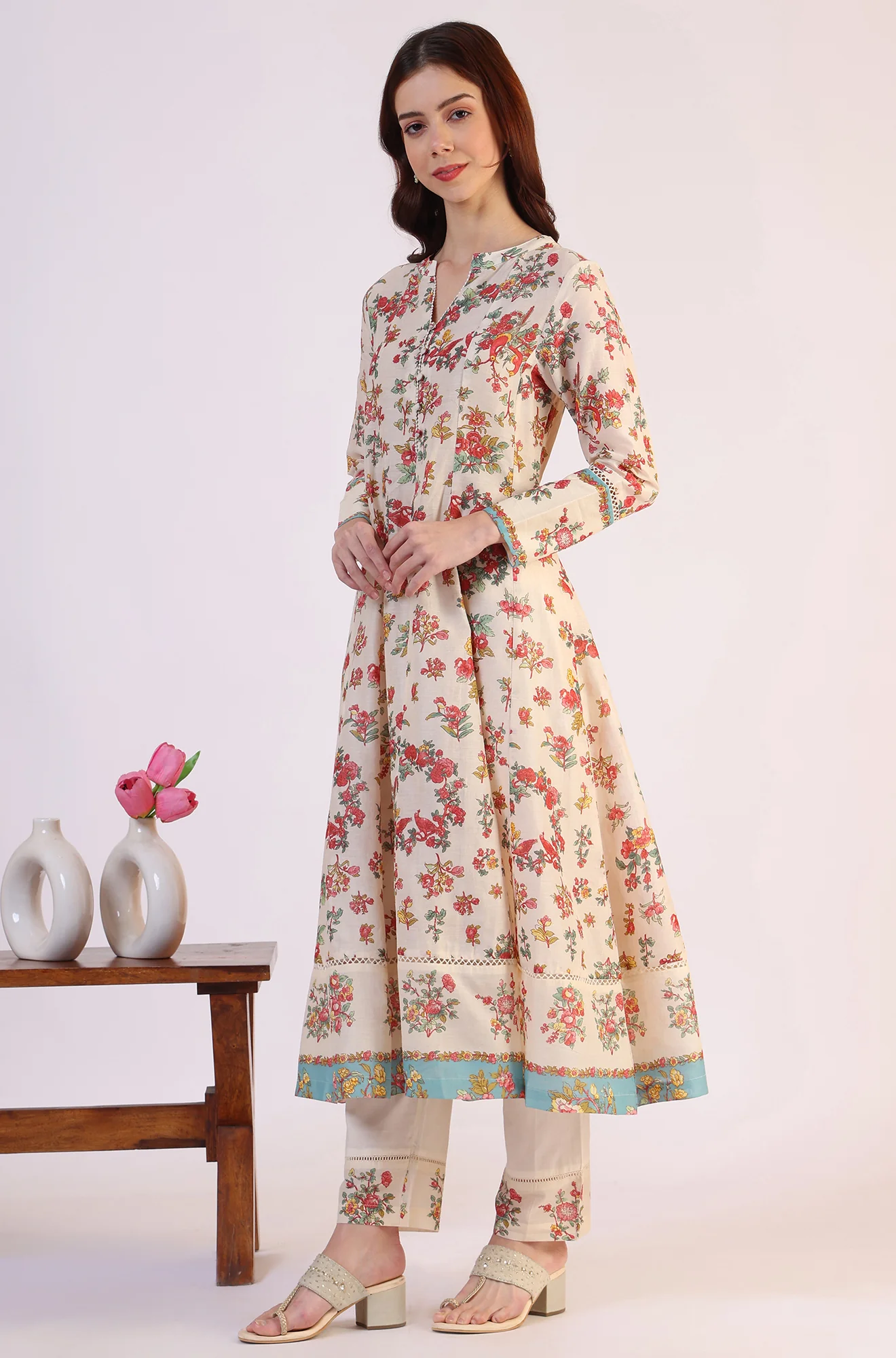 White Floral Printed Flared Pure Cotton Kurta & Straight Pant With Dupatta Set - Image 5