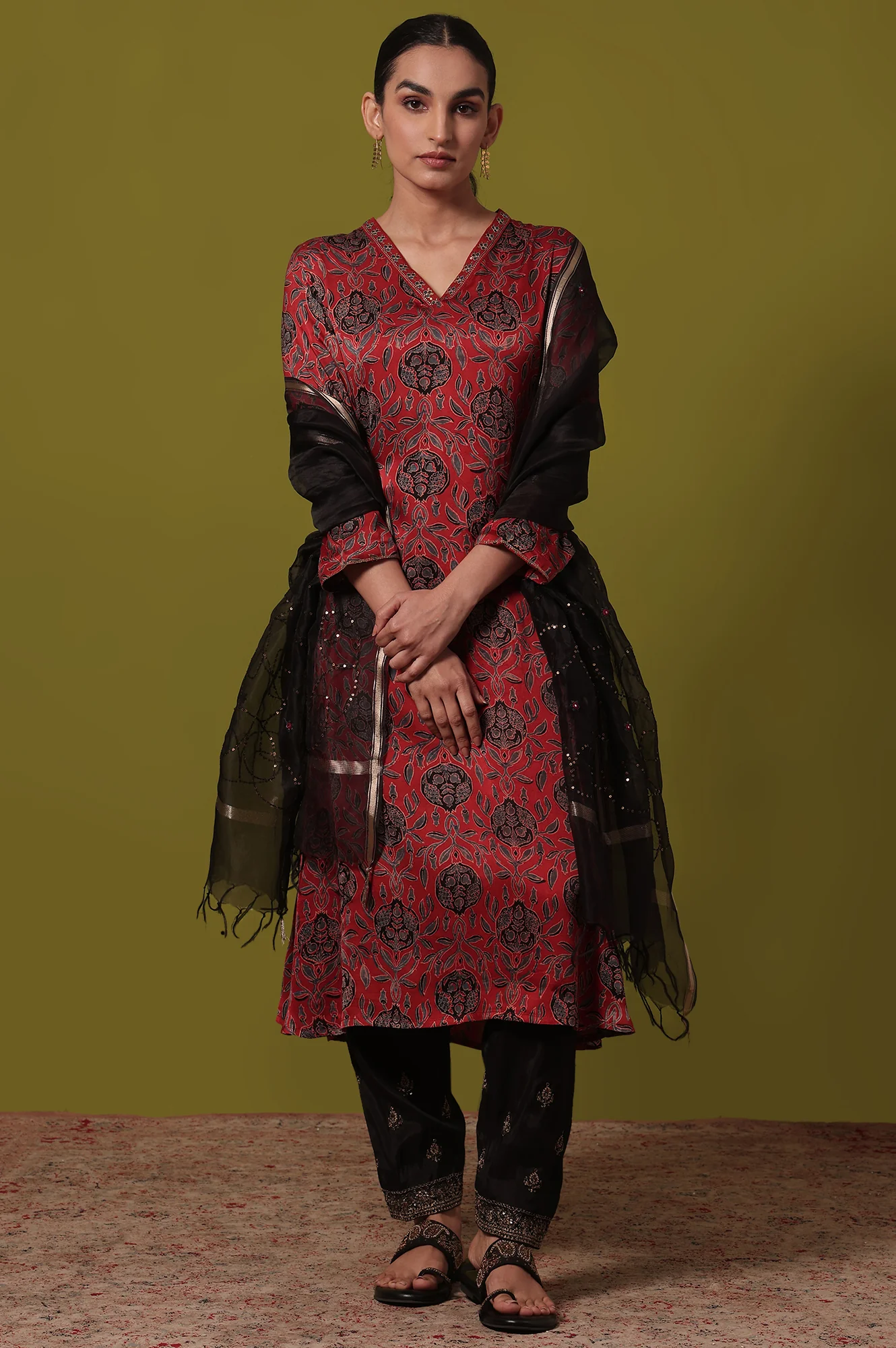 Red Floral Printed Flared Viscose Kurta - Image 3