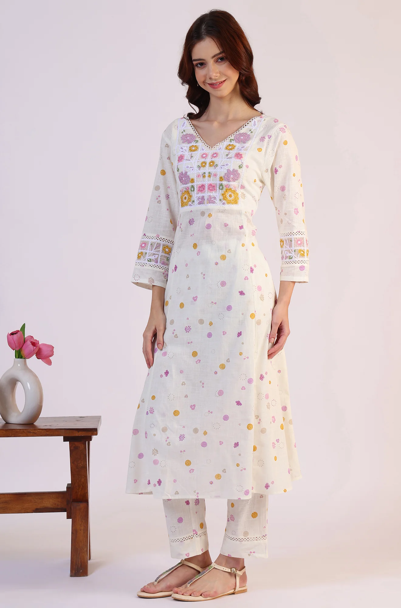White Floral Printed Thread Work Flared Pure Cotton Kurta & Straight Pant With Dupatta Set - Image 5