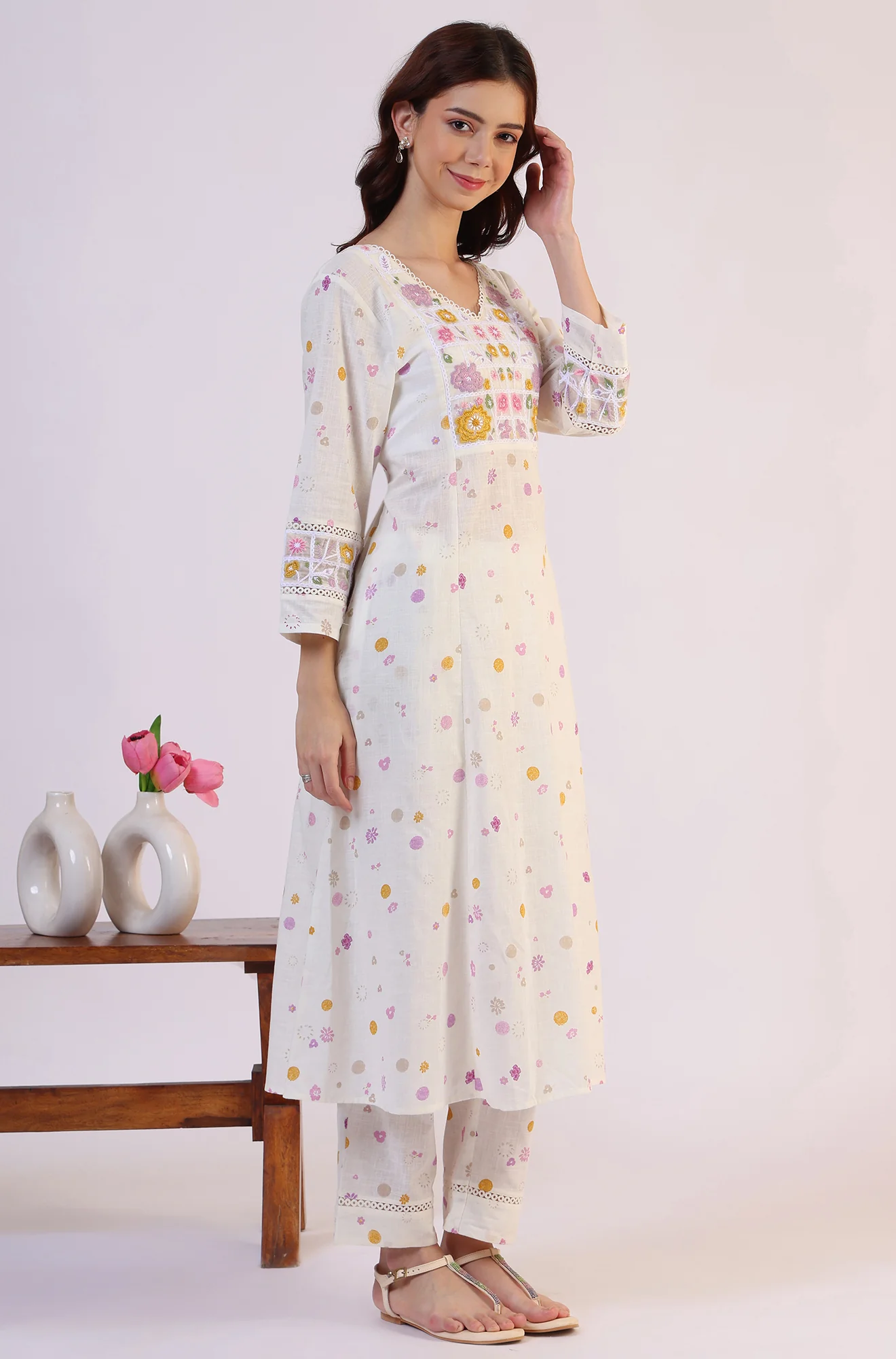 White Floral Printed Thread Work Flared Pure Cotton Kurta & Straight Pant With Dupatta Set - Image 7