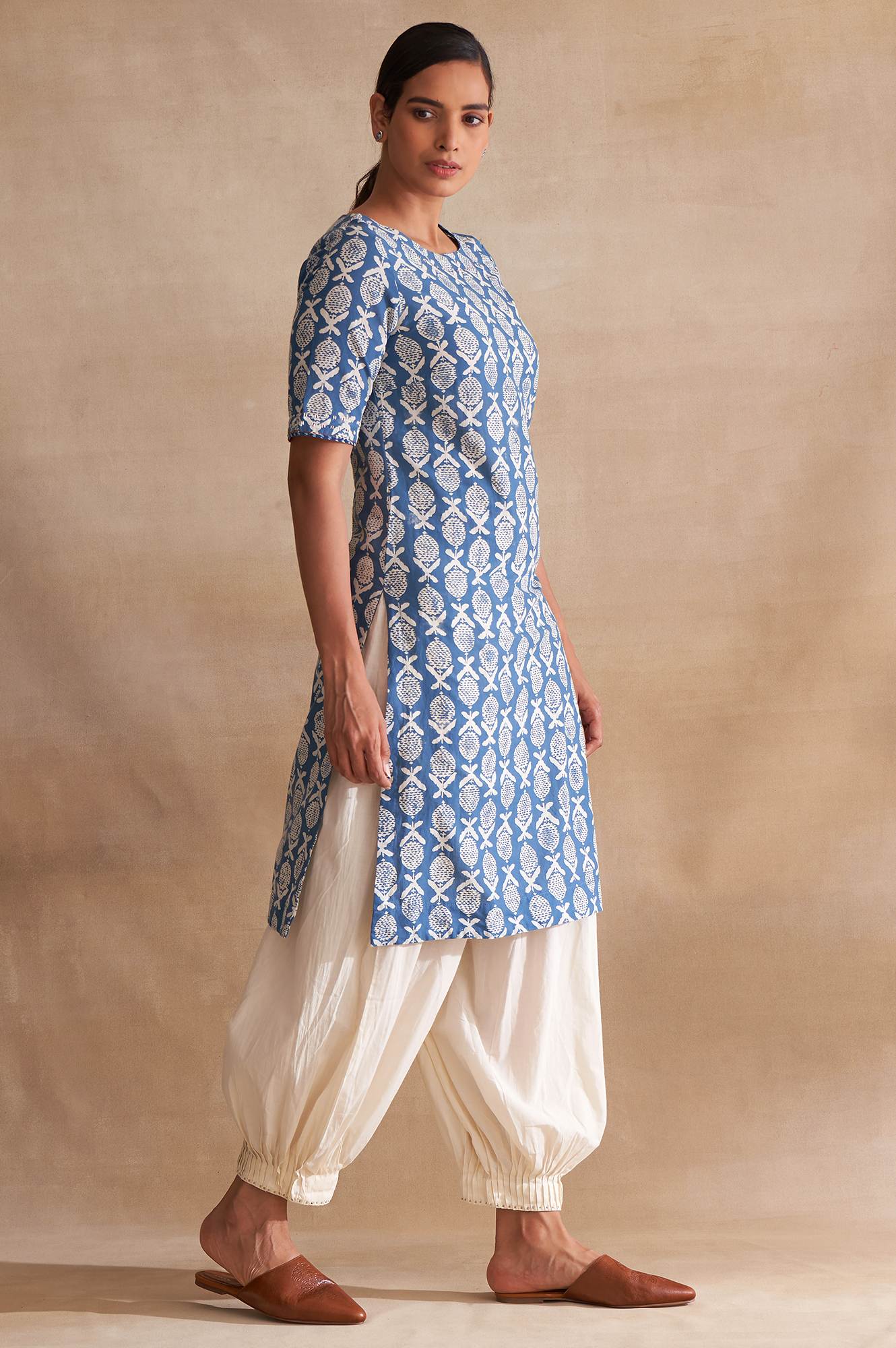 Folksong By W Indigo Handblock Dabu Print kurta - Image 4