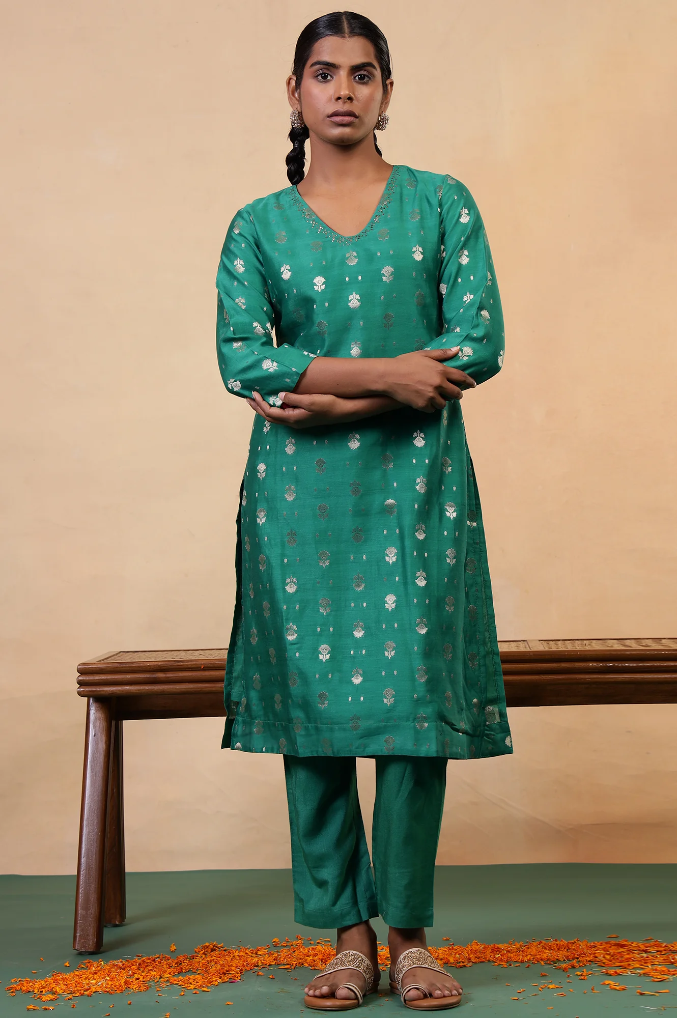 Folksong Emerald Green Ethnic Motif Mukaish Cotton Silk Kurta and Pyjama Set - Image 2
