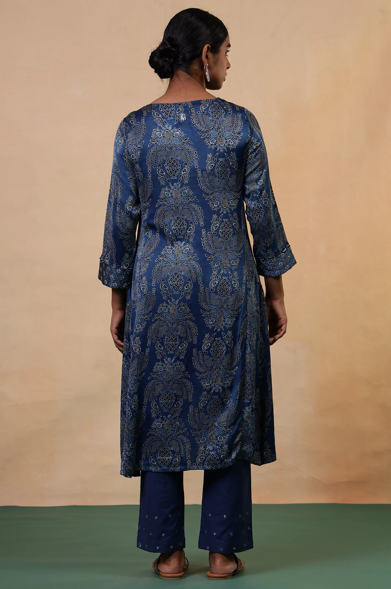 Folksong Indigo Blue Viscose Straight-Fit Floral Ajrakh Print Kurta - Image 5