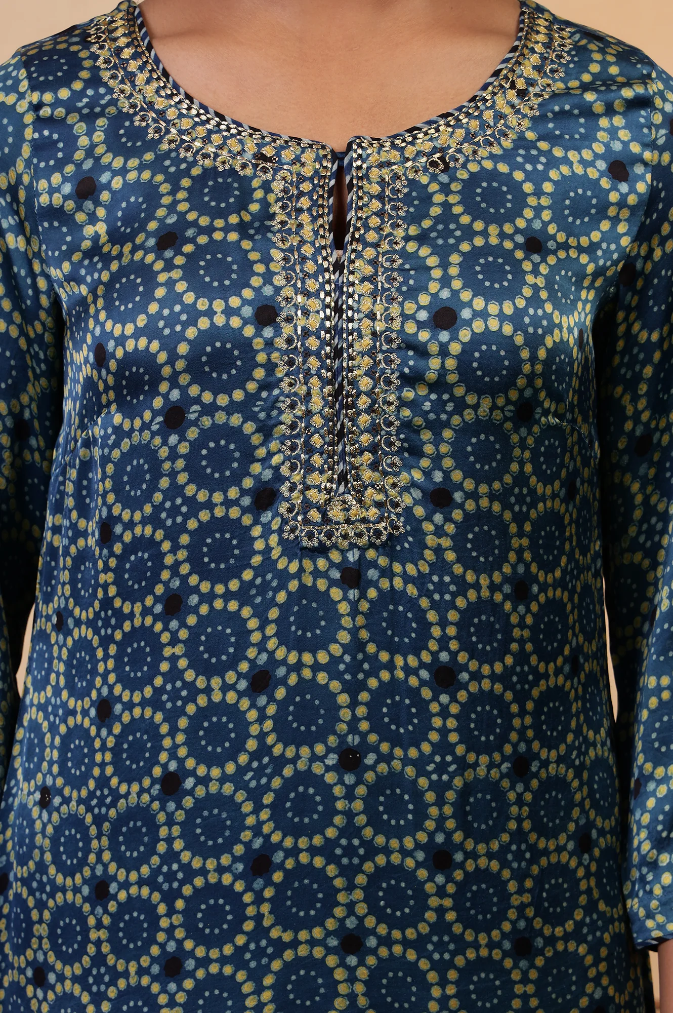 Folksong Indigo Viscose Straight-Fit Geometric Ajrakh Print Kurta - Image 3