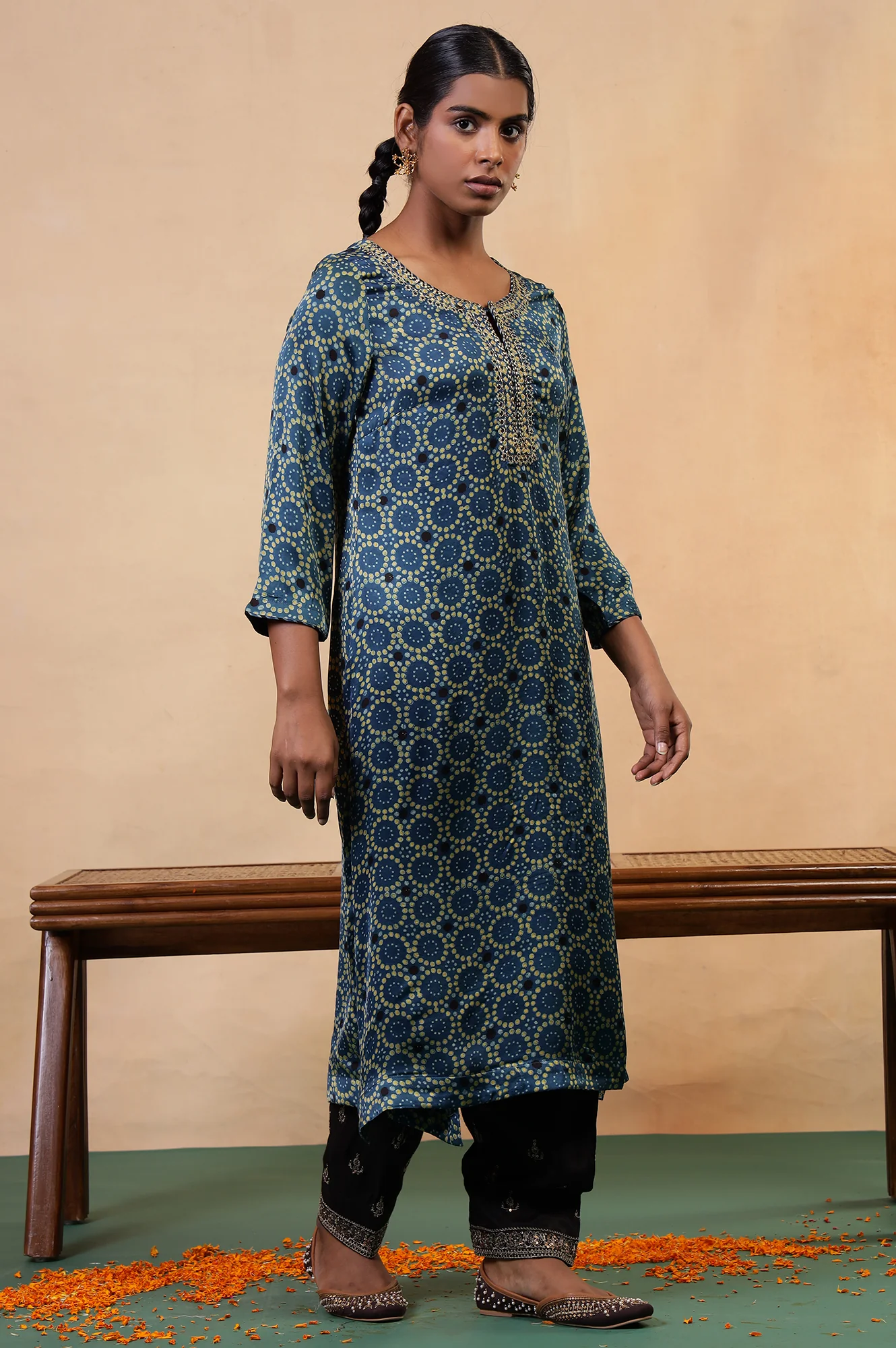 Folksong Indigo Viscose Straight-Fit Geometric Ajrakh Print Kurta - Image 4