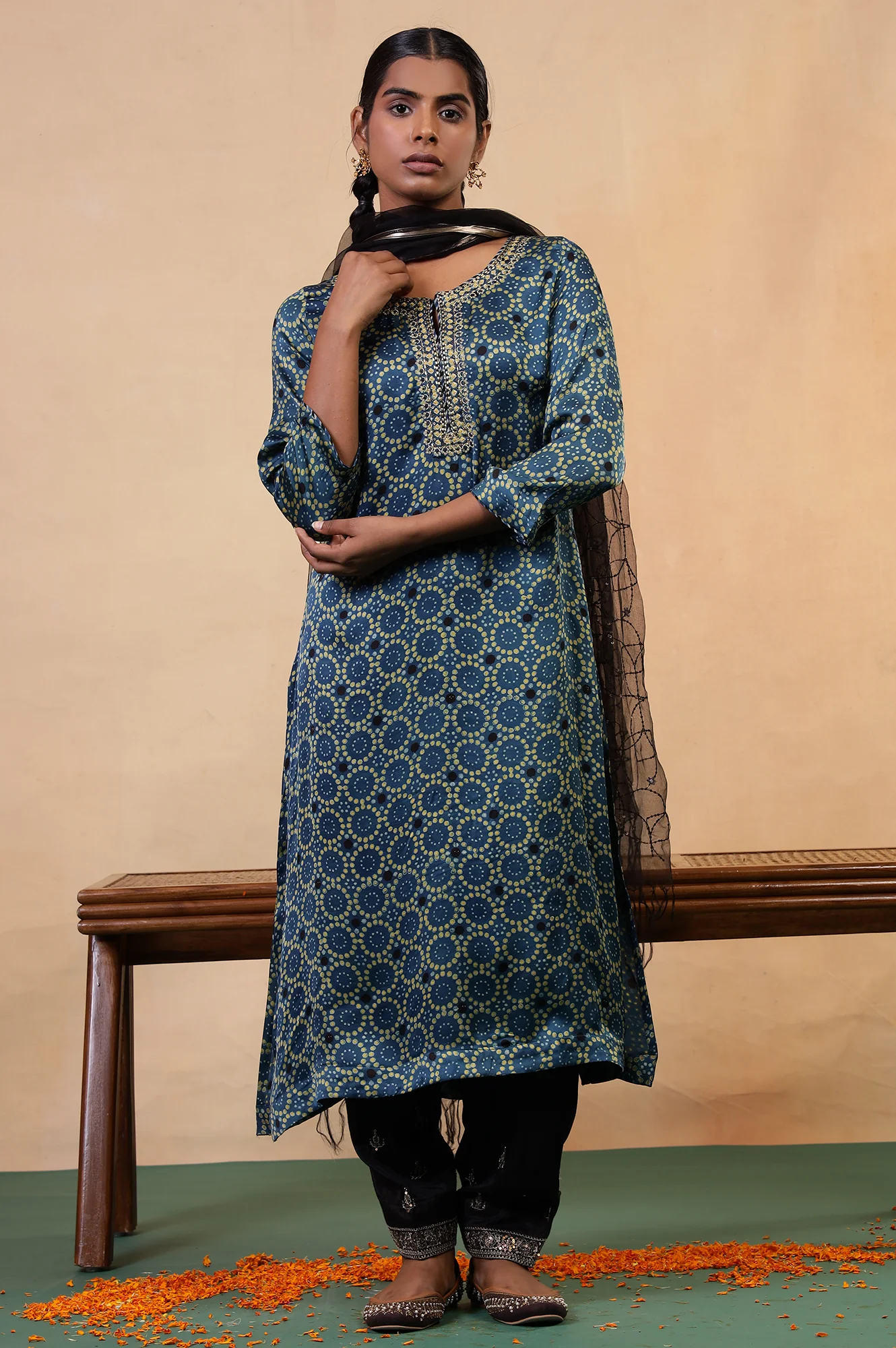 Folksong Indigo Viscose Straight-Fit Geometric Ajrakh Print Kurta - Image 7