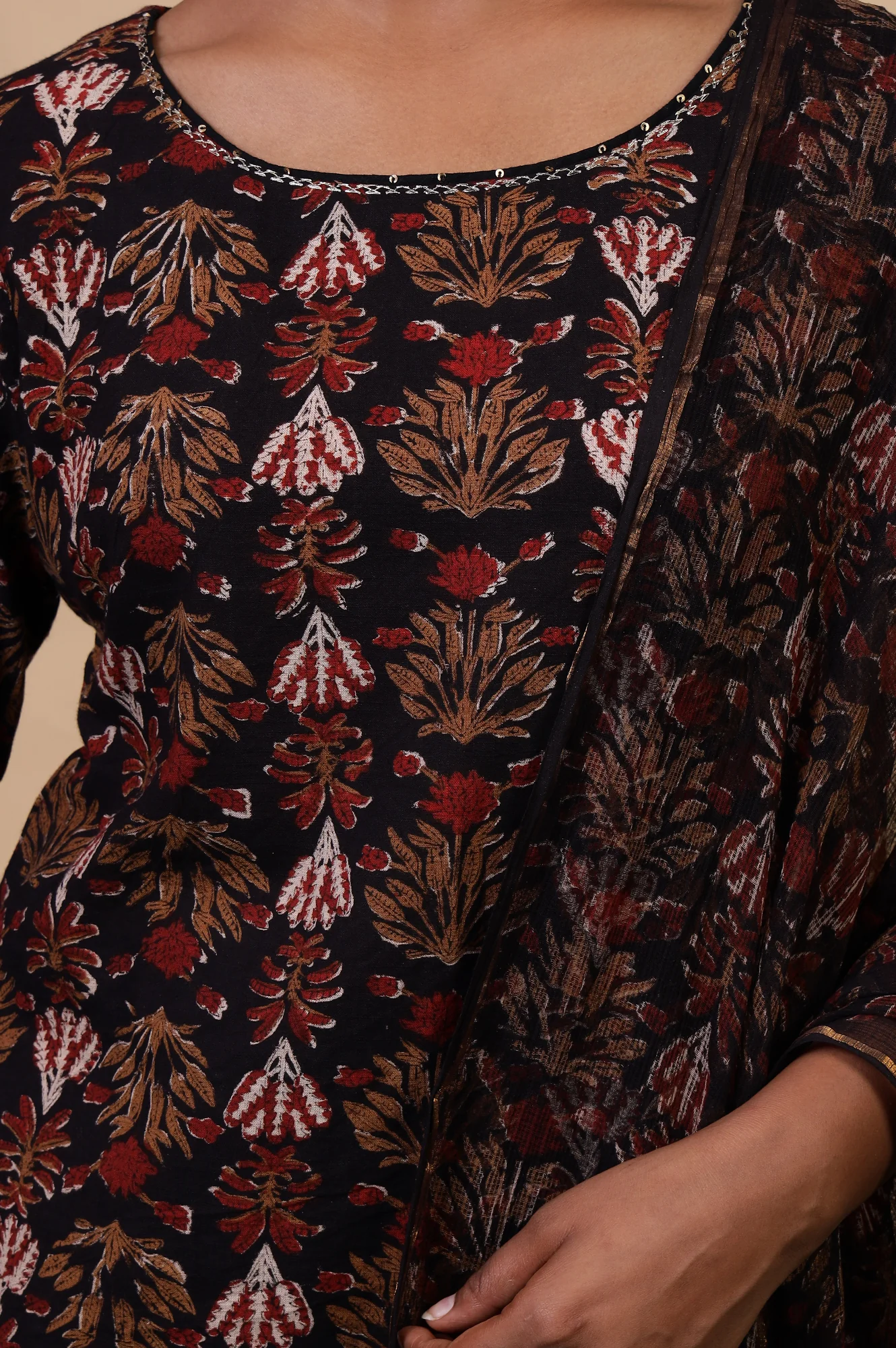 Folksong Iron Black Cotton Straight-Fit Floral Hand Block Printed Kurta, Pyjama and Dupatta Set - Image 3