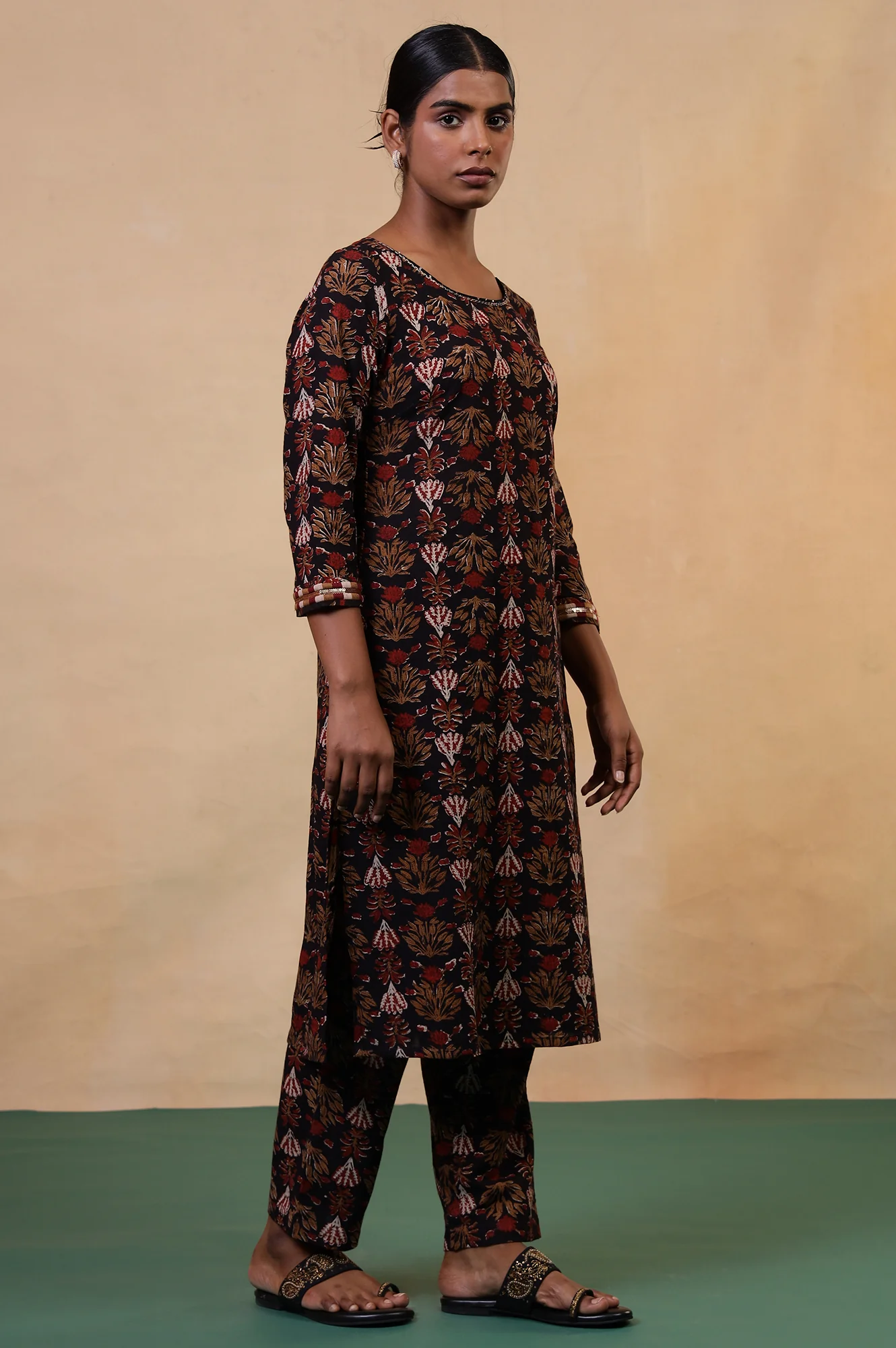 Folksong Iron Black Cotton Straight-Fit Floral Hand Block Printed Kurta, Pyjama and Dupatta Set - Image 4