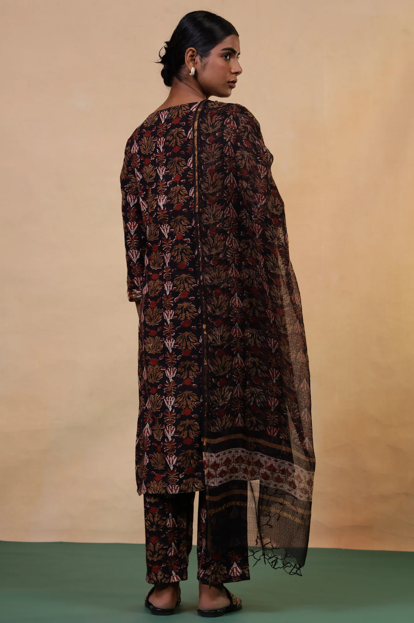 Folksong Iron Black Cotton Straight-Fit Floral Hand Block Printed Kurta, Pyjama and Dupatta Set - Image 5