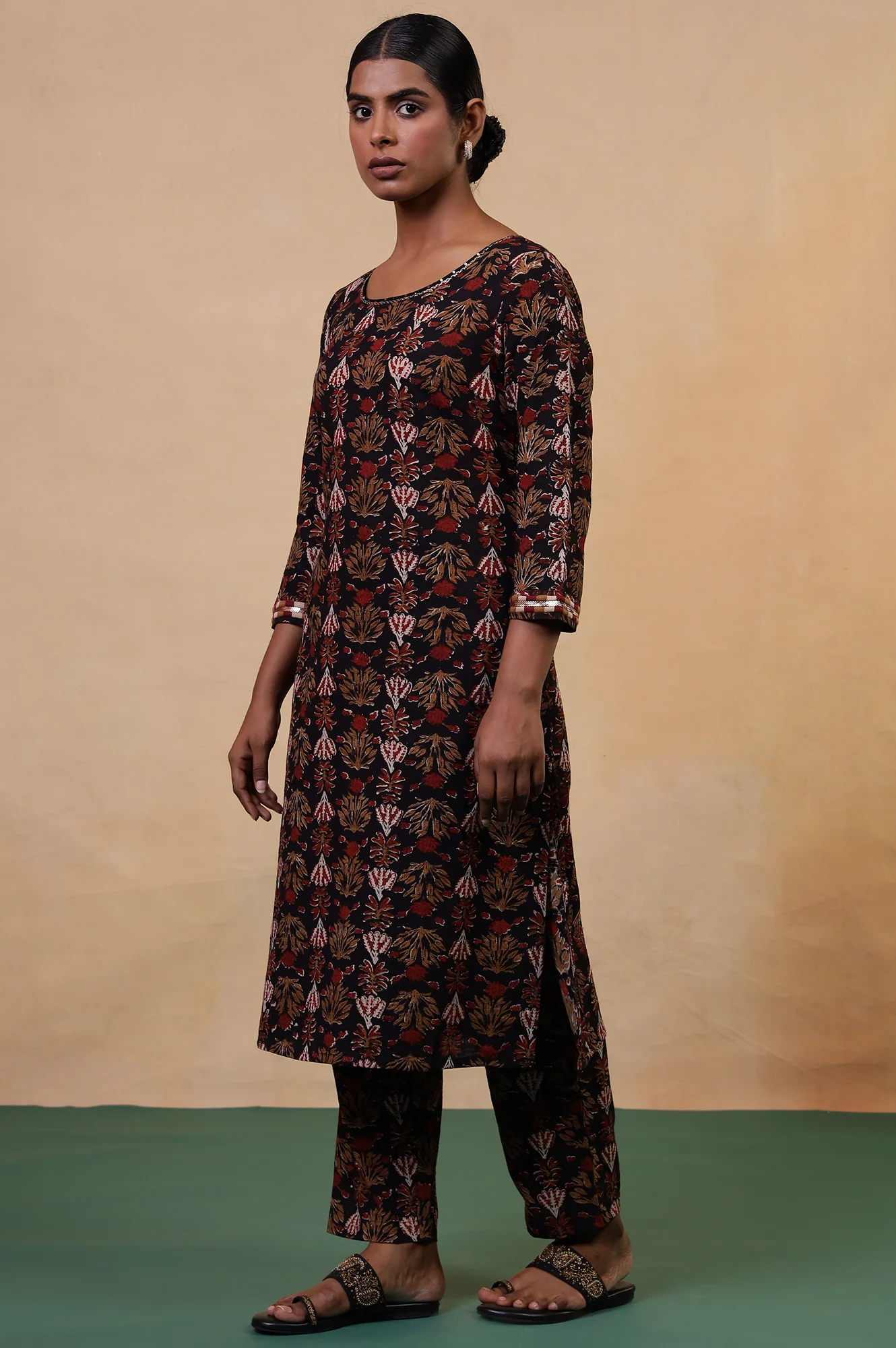 Folksong Iron Black Cotton Straight-Fit Floral Hand Block Printed Kurta, Pyjama and Dupatta Set - Image 6