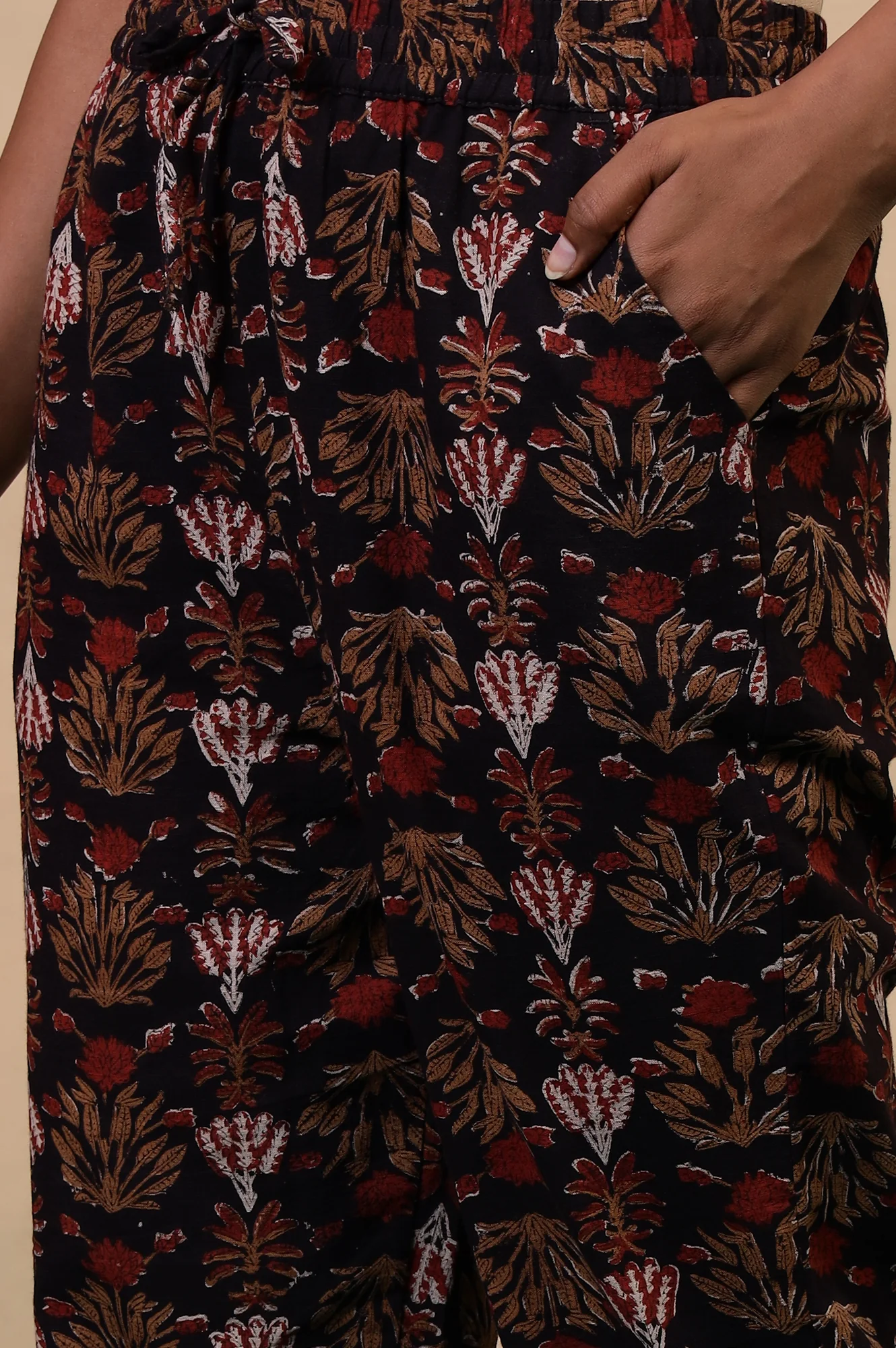 Folksong Iron Black Cotton Straight-Fit Floral Hand Block Printed Kurta, Pyjama and Dupatta Set - Image 9